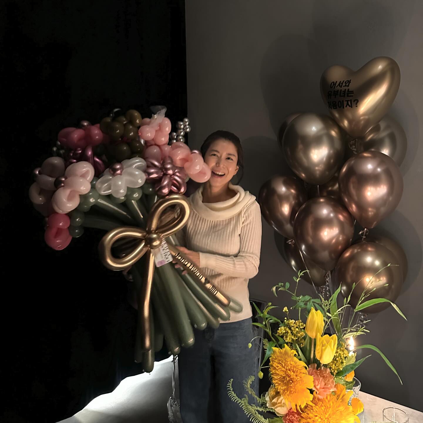 그동안 쌓아 둔 사진첩 방출 시작

suzymin 가 준비해 주고 qurade_q 가 격하게 축하해 준
모든 게 완벽했던 나의 브라이덜샤워 👰🏻‍♀️
다시 봐도 너무 좋고 든든한 둘 고마워요 🫶🏻
또 놀자 🩵

#브샤