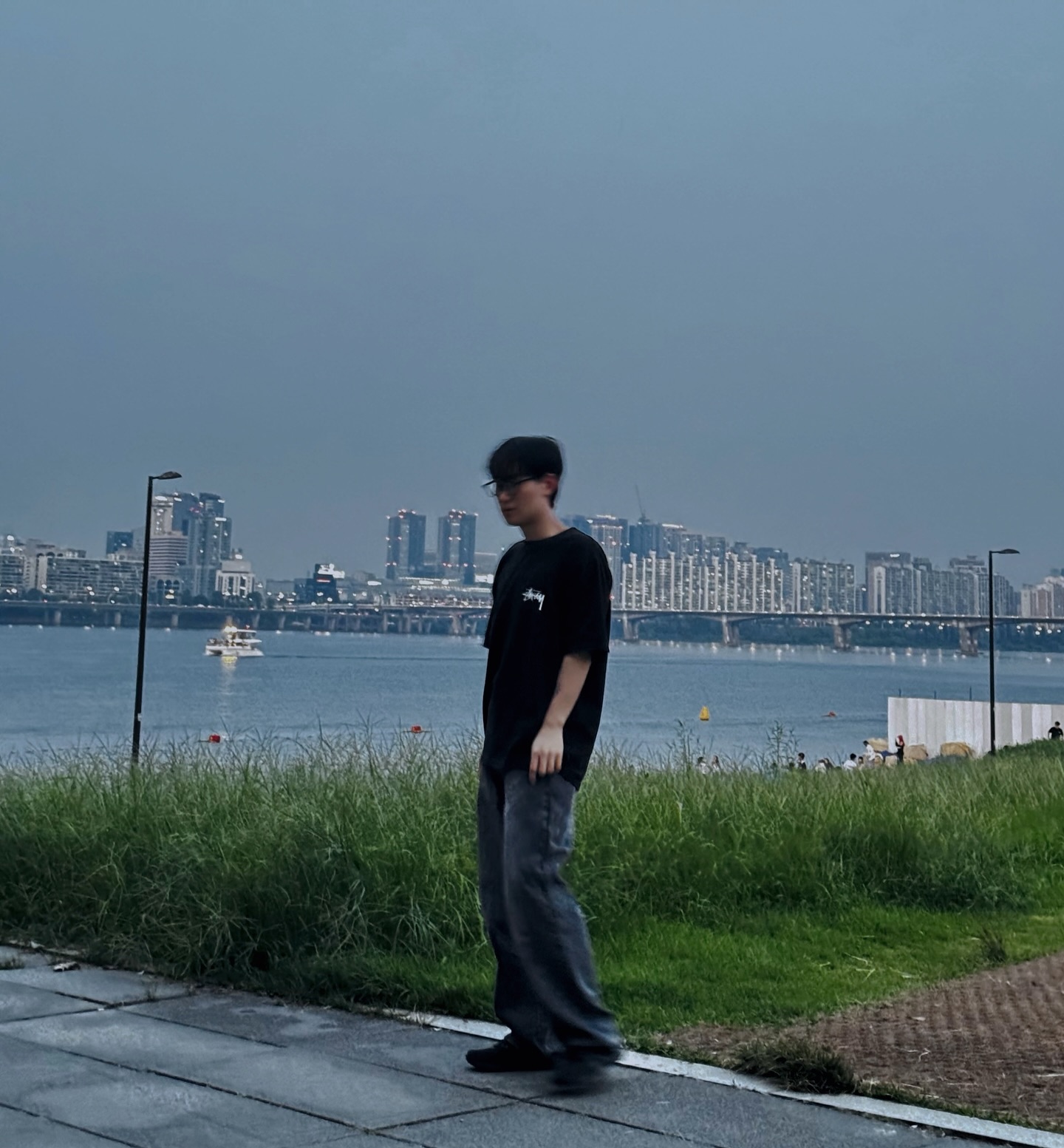한강은 공사중..