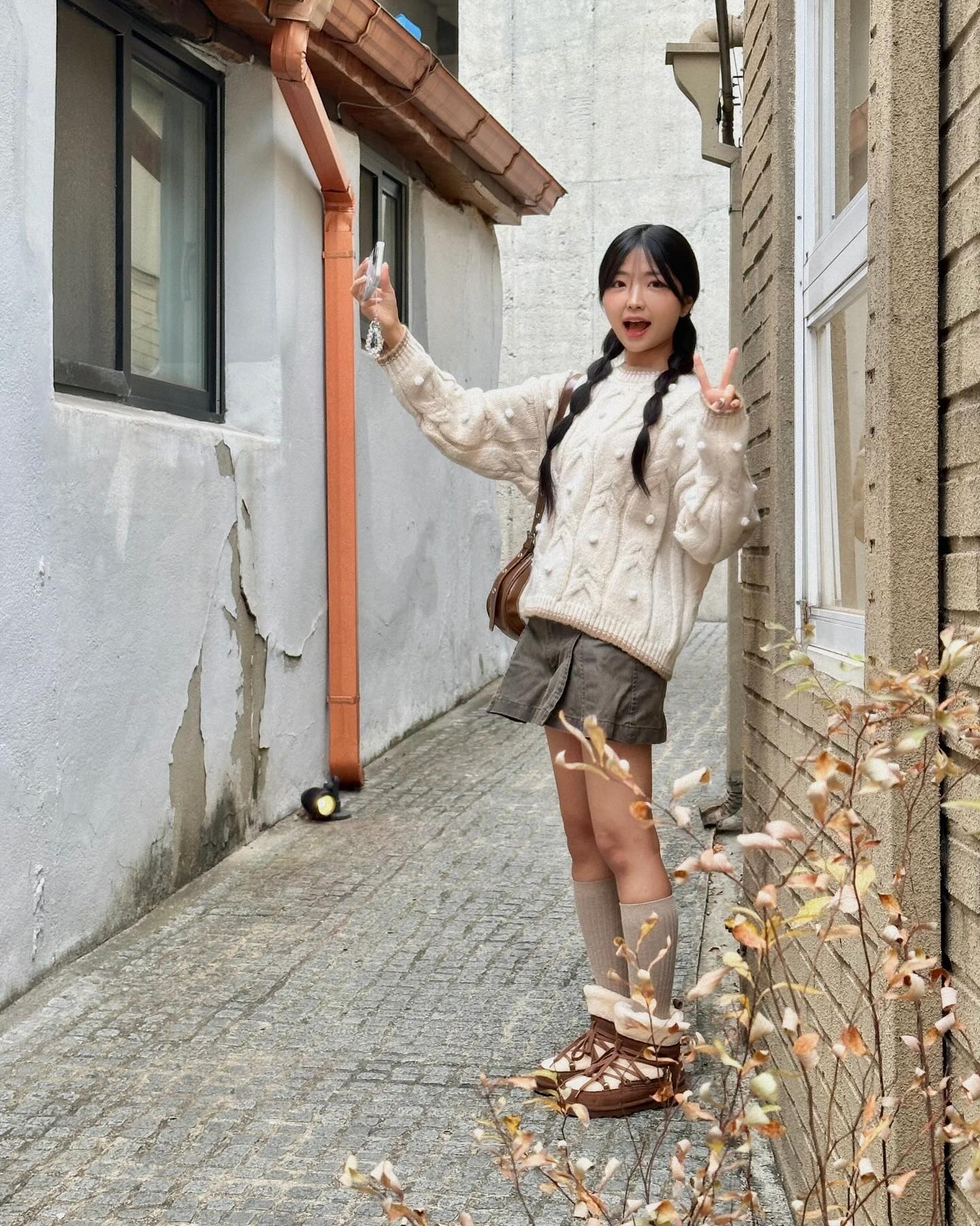 서촌 나들이 다녀왔읍니다 🐻
.
.
.
#서촌 #서촌카페 #레종데트르 #데일리룩 #겨울코디 #가을코디 #겨울부츠 #방한부츠 #문부츠 #베어파우 #오오티디 #아메카지 #협찬