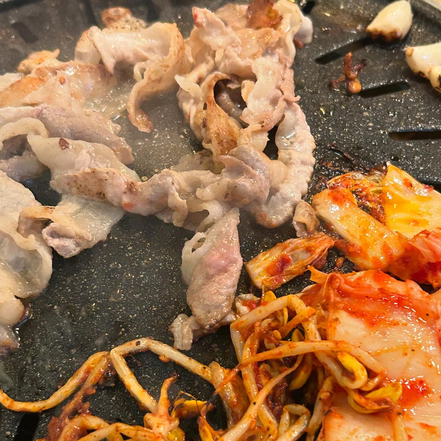 일단마포 맛있어서 또옴
가브리살 짱이예여 👍🏻👍🏻👍🏻👍🏻👍🏻

#일단마포 #안락동고깃집 #반여동고깃집 #가브리살