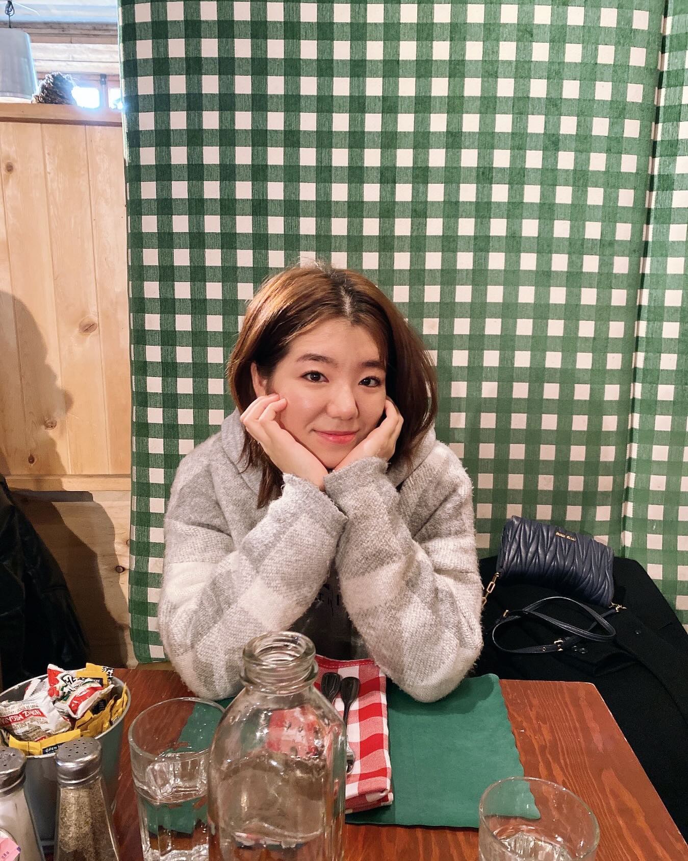 #101523#quebec#🇨🇦

사진 찍는 기술이 점점 늘어가는 집사님🙏🏻
캐나다 퀘벡 브이로그는 프로필 링크를 통해
보실 수 있숩니다💕 많관부😉