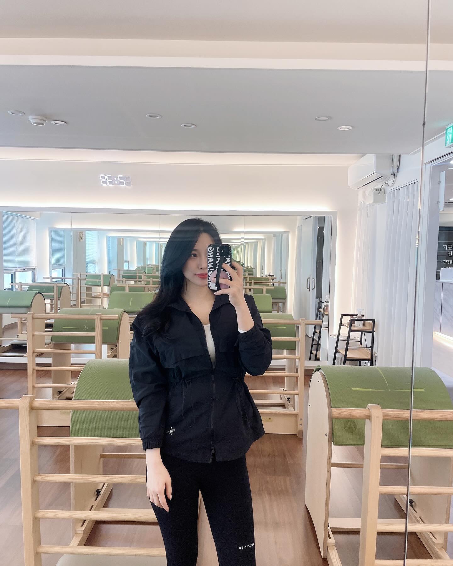 내 출근룩은 아우터 레깅스 양말까지 ~ 
#젝시믹스