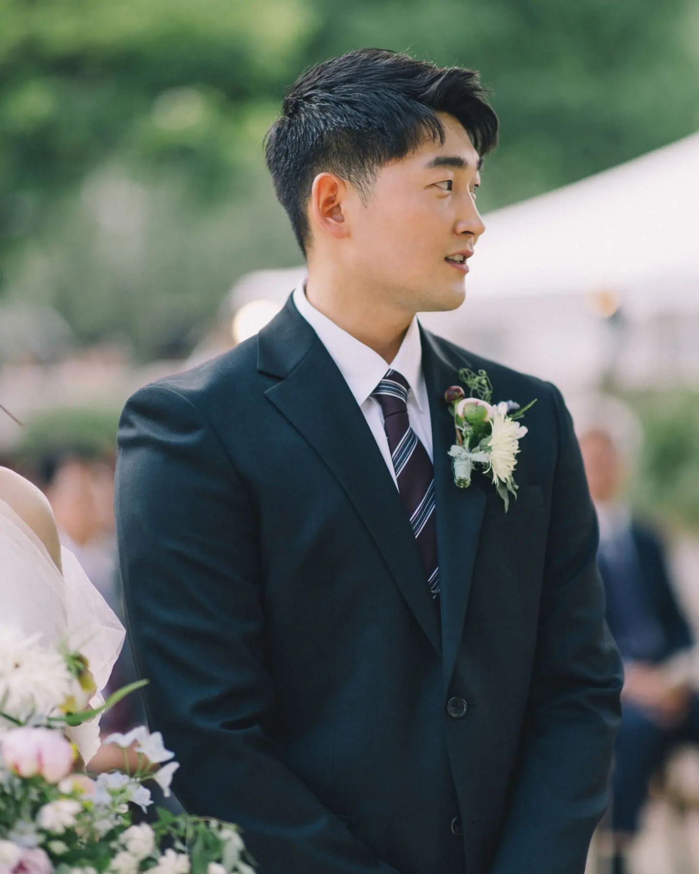 #myhusband
저때 김대위 머리 지금 다 어디간거지
해병은 두 번째 사진 머리도 길다던데
눈물이 앞을 가린다