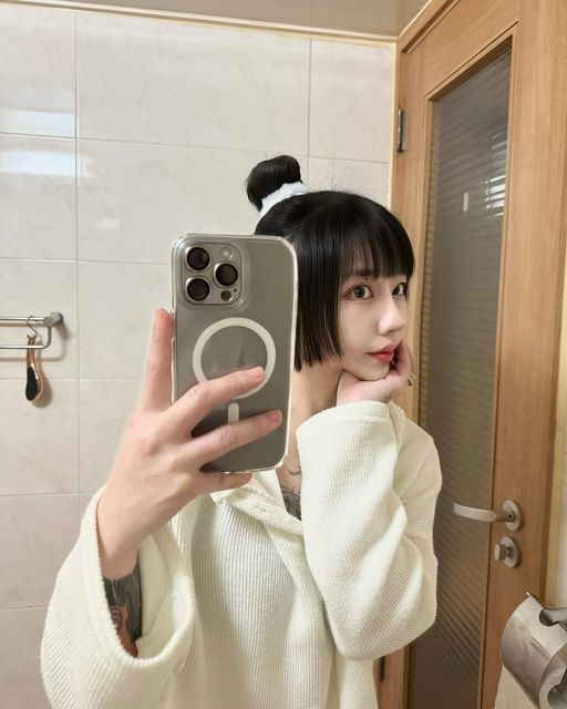 로로🧸 on Instagram: "#광고 [탱글우드]맥세이프 클리어 하이브리드 케이스 아이폰15 사용자분들🍏 퀄 굿쟙인 케이스 ! 맥세이프 완벽 호환 가능한 #탱글우드 케이스에요 -:) 다중구조로 케이