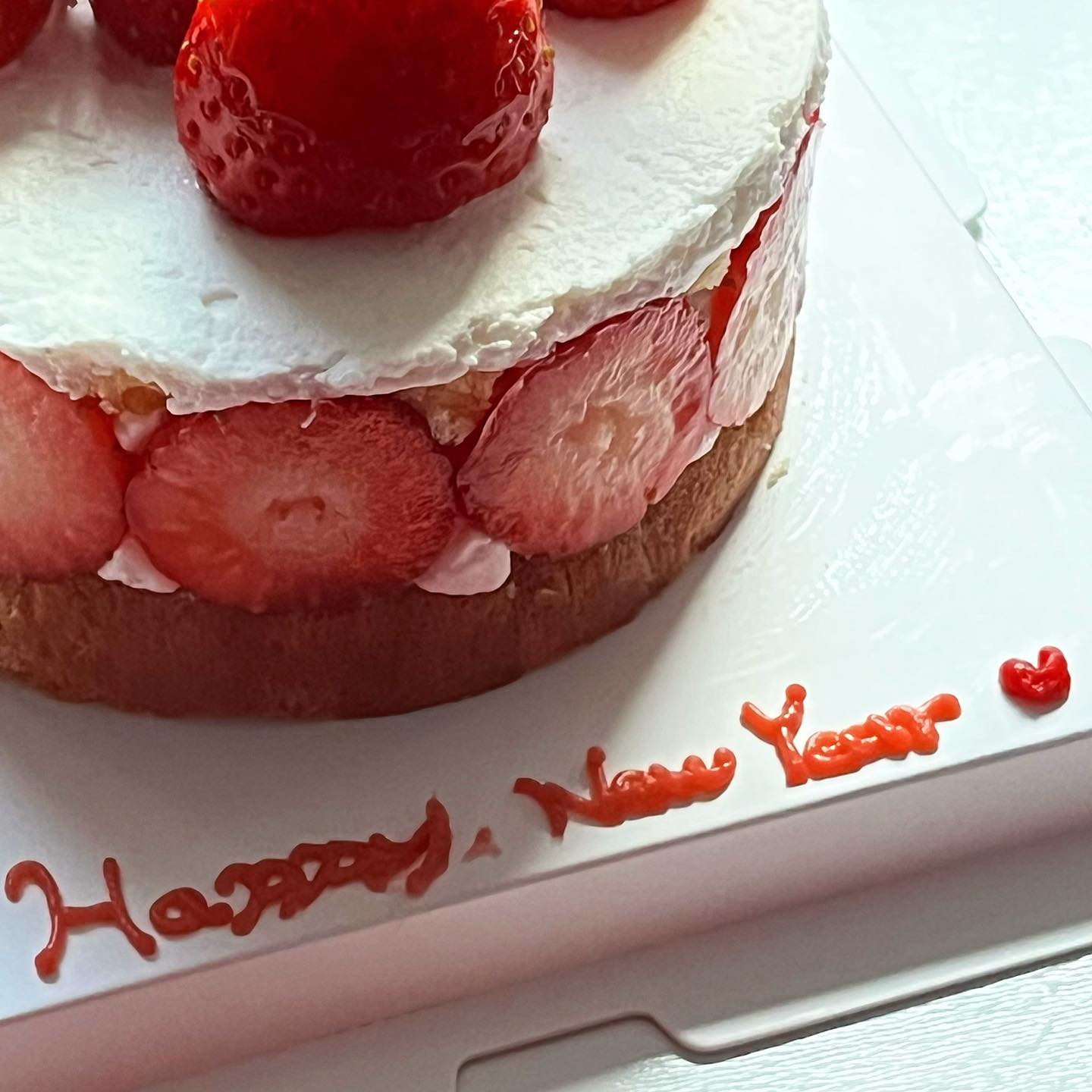 햅뉴~~ 
24년은 20대의 마지막 한 해니 더욱 열심히 놀아야지 💝
나랑 놀사람 ~~ !? 올해도 다들 잘 부탁드려요 🧡
(+ 간절곶까지 가서 해 못본사람 ~~ 저요 🙋🏻‍♀️)

#새해 #간절곶 #해 #29 #햅뉴 #햅뉴이얼♥️