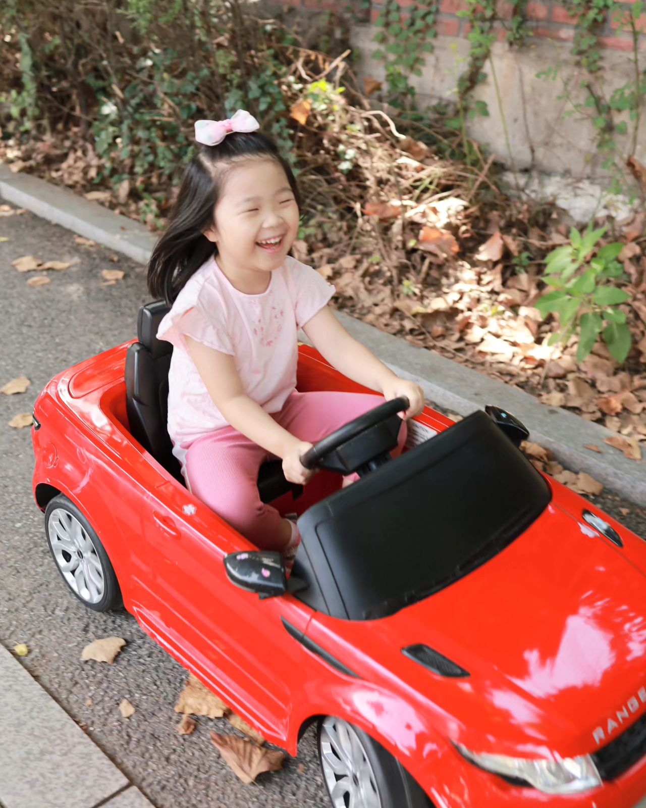 .
집에 가만히 있는걸 못견뎌하는 내가
요즘 집이 좋아졌다
.
아이가 커서 수월해진건지
내가 체력이 떨어져가는건지
.
여행가는것도 좋고
한번씩 집에 있는것도 참 좋은 요즘
.
.
#20230923⚽️