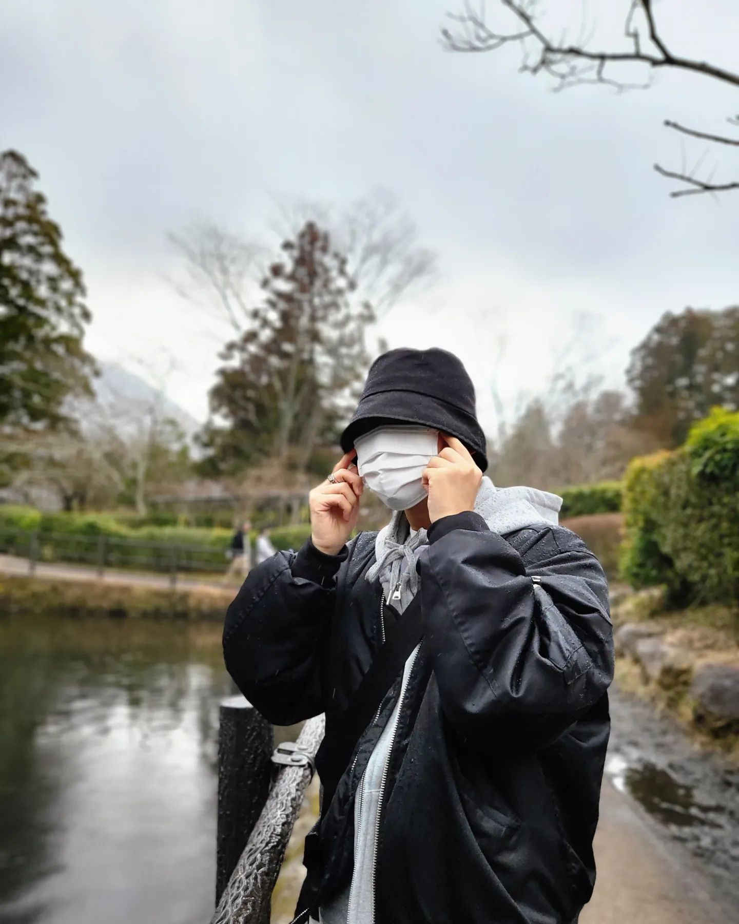 우산은 사치 아인교☔️