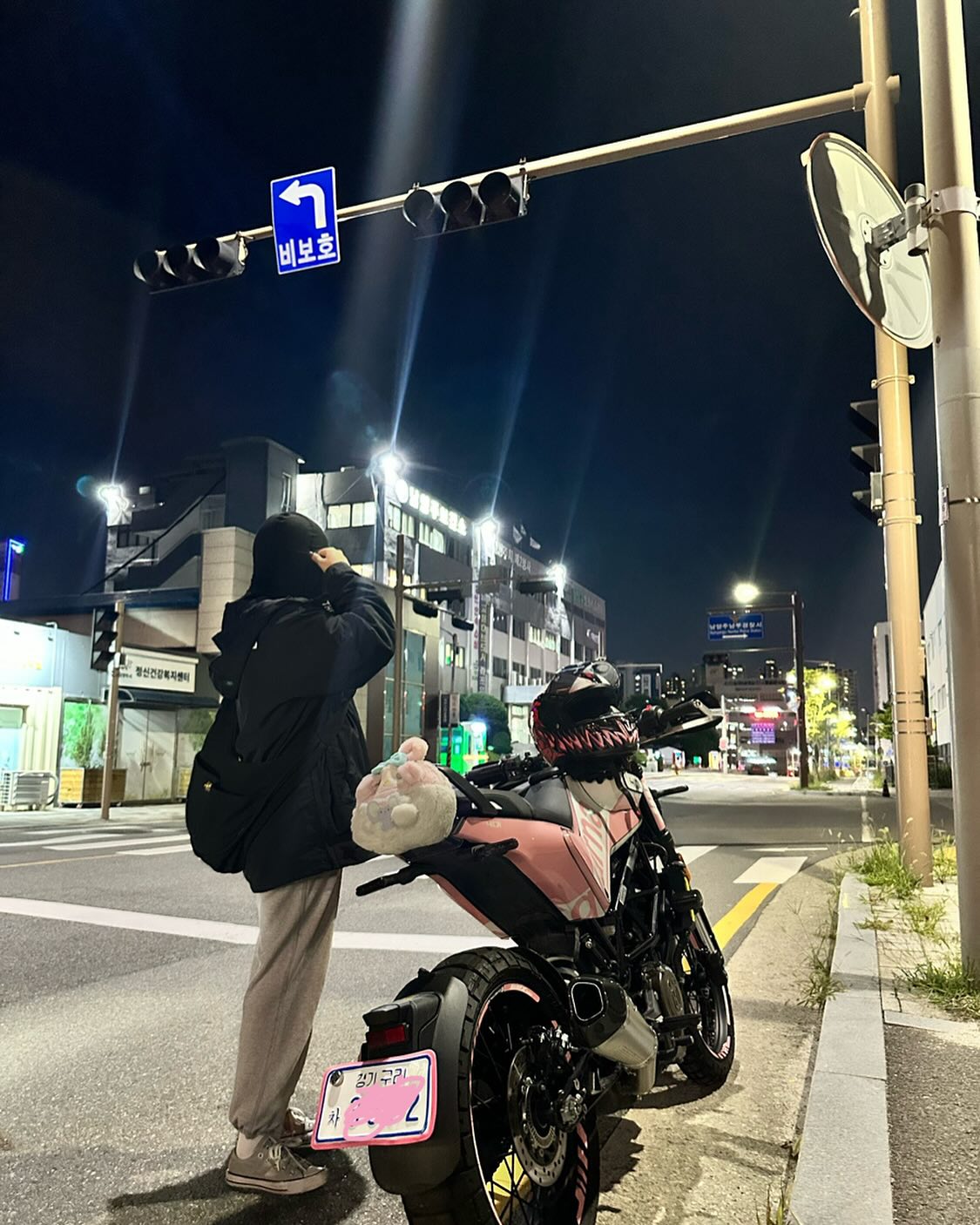 누가 날 시원하대 속아서 바이크 탔잖아 짱 더워
#husqvarna