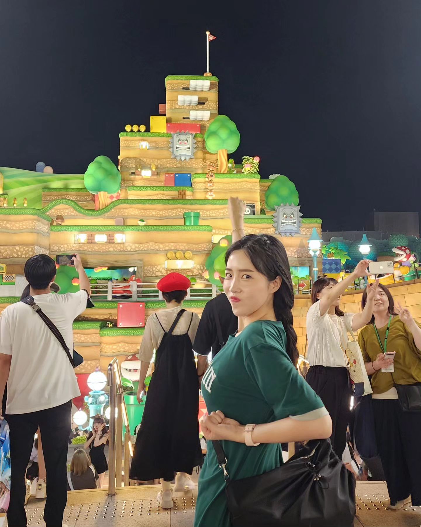 ⭐️
철이 쪼오끔 든 것 같다...
왜냐면 어마어마한 유혹을 뿌리치고
인형을 하나도 안샀기 때문이다😎
.
.
.
#동심의세계 #슈퍼마리오 #미니언즈 #쥬라기월드 
#사실 #다갖고싶다 #다사고싶다 #오빠미안 #티셔츠
#usjファン #mario #minions #jurassicworld 
#like #travel #photography #selfie #여행 #휴유증