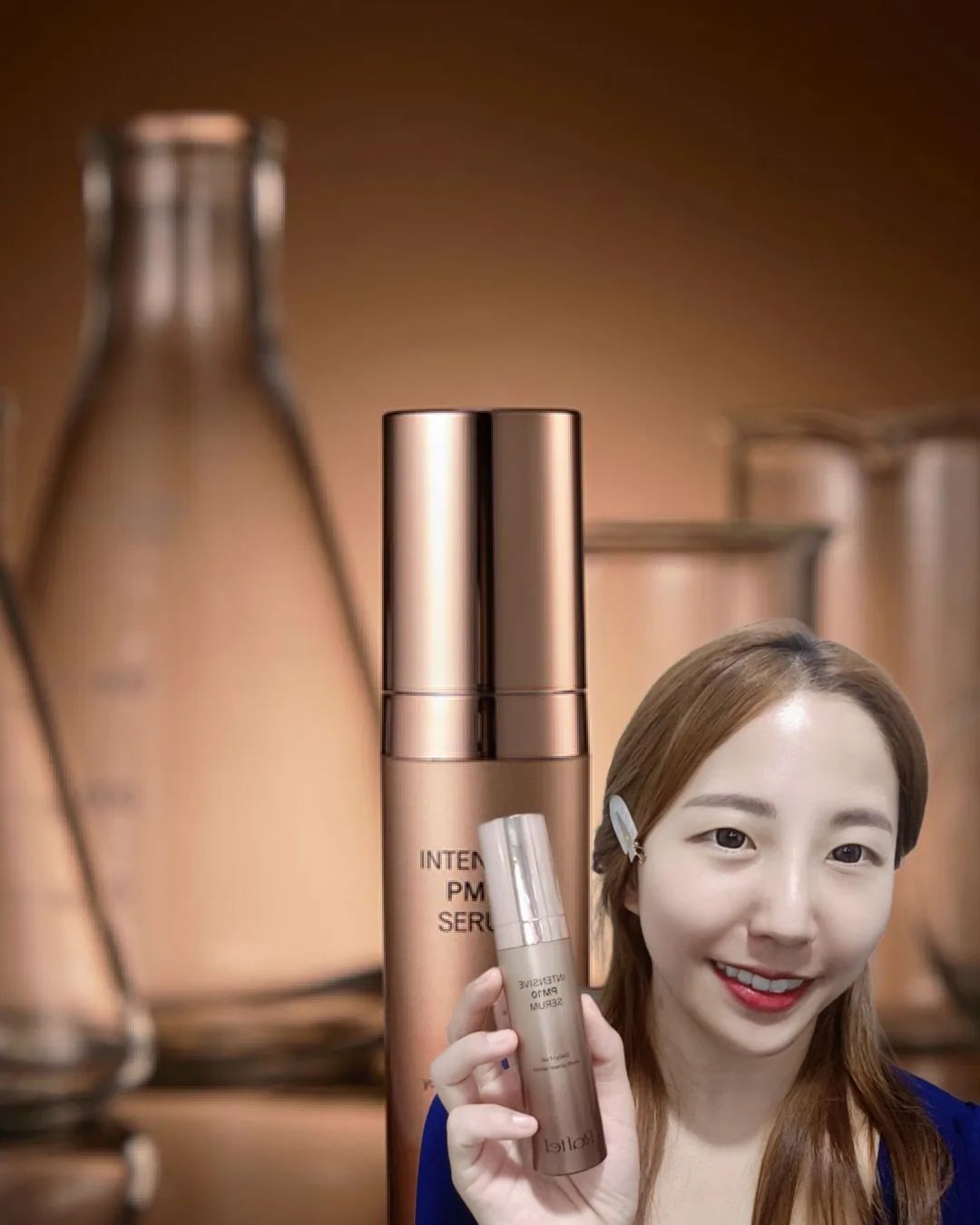 #협찬 #유료광고

얼리 안티에이징 브랜드로 알게된 
#라프텔 
기본에 충실하며, 조금 더 빨리
피부관리 하고 싶은 분들을 위한 브랜드!

#인텐시브PM10세럼 소개해드릴게요❤️

식물성 비건 아미노산과 다중 히알루론산 
을 함유!

자는 동안 탄력 있고 매끄러운 피부로
재건해 주는 리커버리 나이트 크림 🌛 이예요 🫶

외부자극이 심한날에 피부가 초민감했는데 발라주니 진정이 되더라고요!
오르티닌 메티오닌 이라는 비건 아미노산덕분인듯 했어요😚♥️♥️

나이아신아마이드 성분이 있어
자외선때문에 침착된 피부에 색소를 옅어지게 해주고 미백에도 도움을 준대요🫶

저분자부터 고분자까지 8중 히알루론산
함유로 수분감이 빵빵해요 💙🤍

데노신 기능성 성분 함유로 탄력도 챙길수 있겠더라고요~!

피부가 재생을 시작하는 수면시간에
피부에 피부 수분을 채워주고 촉촉하게 보습을 주고 미백 주름관리까지 해주니 
너무 완벽하지 않나요😚♥️♥️

 세안 후 바로 관리가 가능한 안티에이징 제품이다보니 저는 화장실에 비치해놓고 자주 사용했어요🤍💙

제형이 가볍다보니 바르기만 해도
겉돌지않고 피부에 빠르게 흡수되면서
부드럽게 결정리까지 해주니까  너무 좋더라고요😄 
피부 장벽 강화에 특화된 제품이라
다음날 피부가 확실히 달랐어요‼️

라프텔, 인텐시브 PM10 세럼 하나만으로도 안티에이징 케어가 가능하니까
이참에 화장대 정리해보는게 어떠실까요
😆♥️🤍

#라프텔 #나이트세럼 #세럼추천
#비건아미노산 #안티에이징
#피부보습 #탄력강화 #수면세럼
#굿나잇세럼 #부활세럼 #피부미백
#미백세럼 #수분케어 #미백주름관리
#나이트토탈케어 #얼리안티에이징 🤍♥️