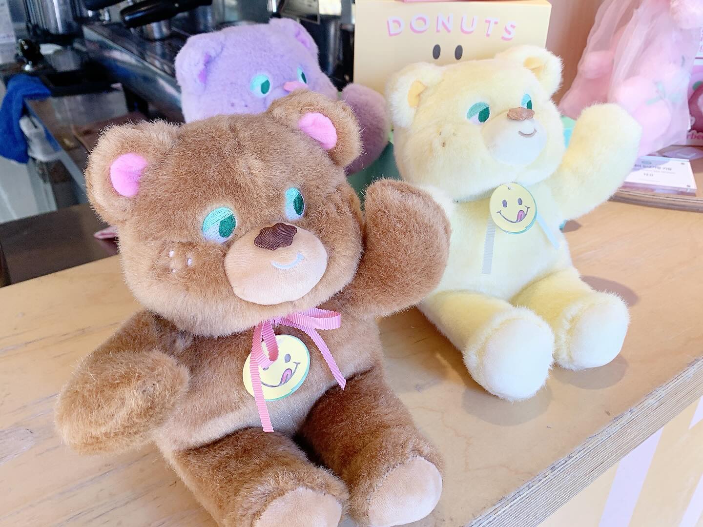 .
자주 가봤던 곳인데
노티드가 있었다니
더 새롭게 느껴짐♡

겨울방학하면 딸이랑
데이트하러 와야징😘
.
.
.
#노티드안국
#크리스마스시즌
#도넛천국
#안국역카페