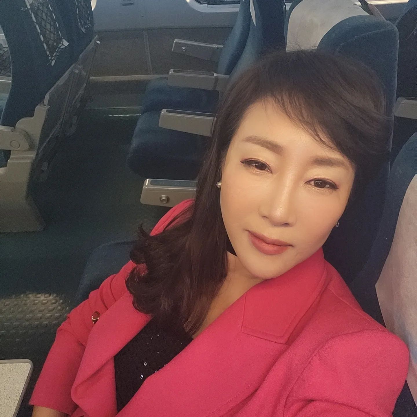#배우#모델#대한민국한복모델선발대회본선 #faran ad
 
항상 서울가는 기차는 설램이 그득하다
내 인생의 마지막 도전이라 생각하고
난 되는 사람이다 
다지고  오늘도 출발
핑크빛  내일을 위하여 
오늘  핑크 핑크 🌸 💕 
우리  인친들도 핑크빛  하루 되시길