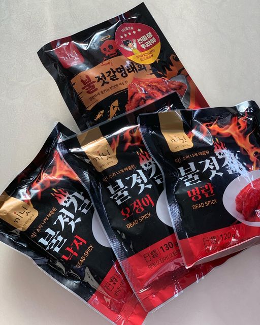 💉 on Instagram: "추운 겨울, 집 나간 입맛 되찾기에 너무나 좋은 끼닛 불젓갈 시리즈예요! 포장도 꼼꼼하게 잘 되어있고 불젓갈이라고 하여 엄청 자극적이고 맵지 않을뿐더러 딱 은은하게 살