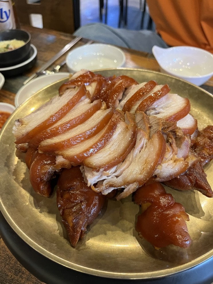 왕십리 로컬 맛집 오뎅탕이 나오는 왕십리족발 [호아네족발]