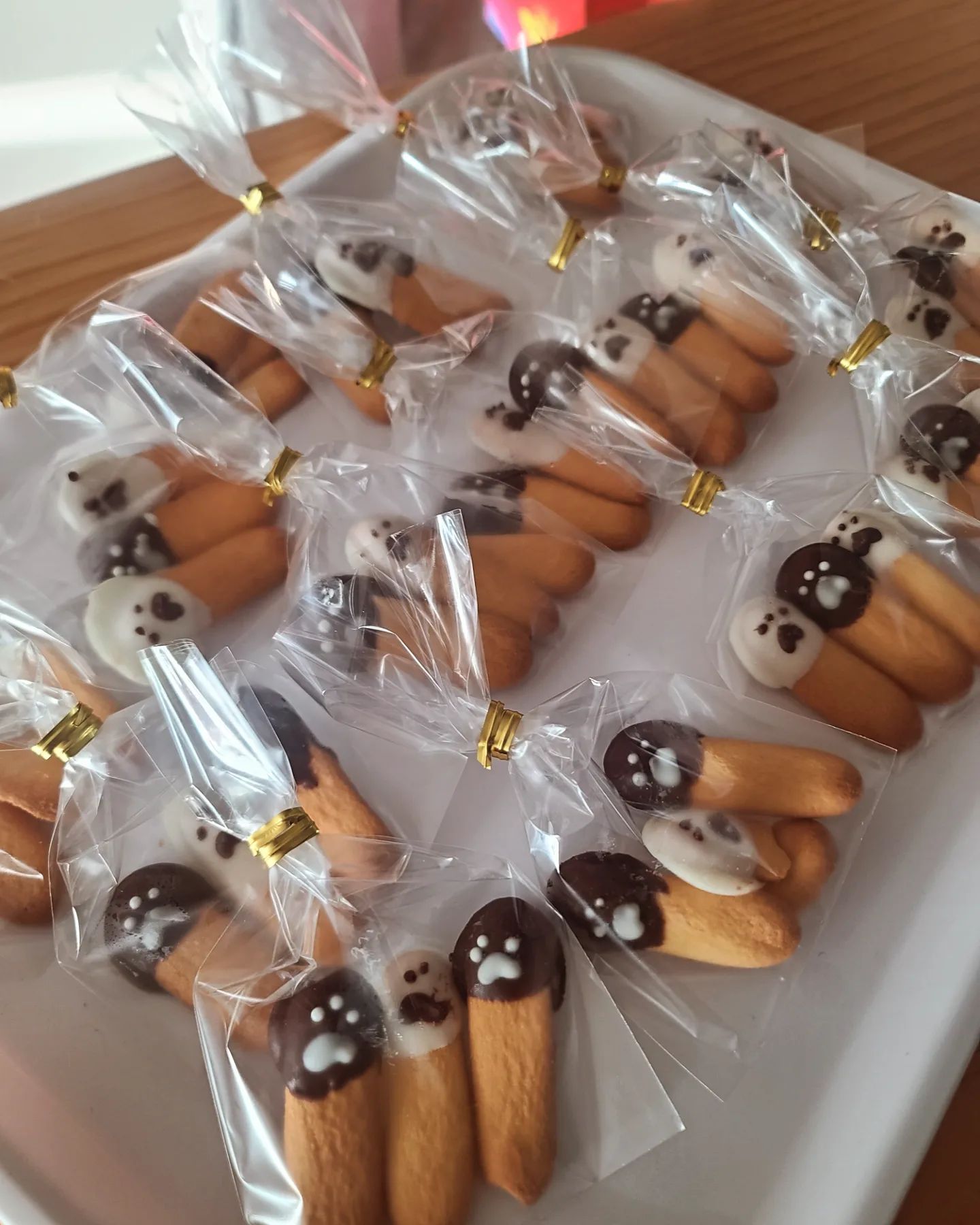 친구들위한 빼빼로 만드시고
아빠를 위한 노담 빼빼로 만들어주심
#빼빼로 #노담 #딸
#귀여워