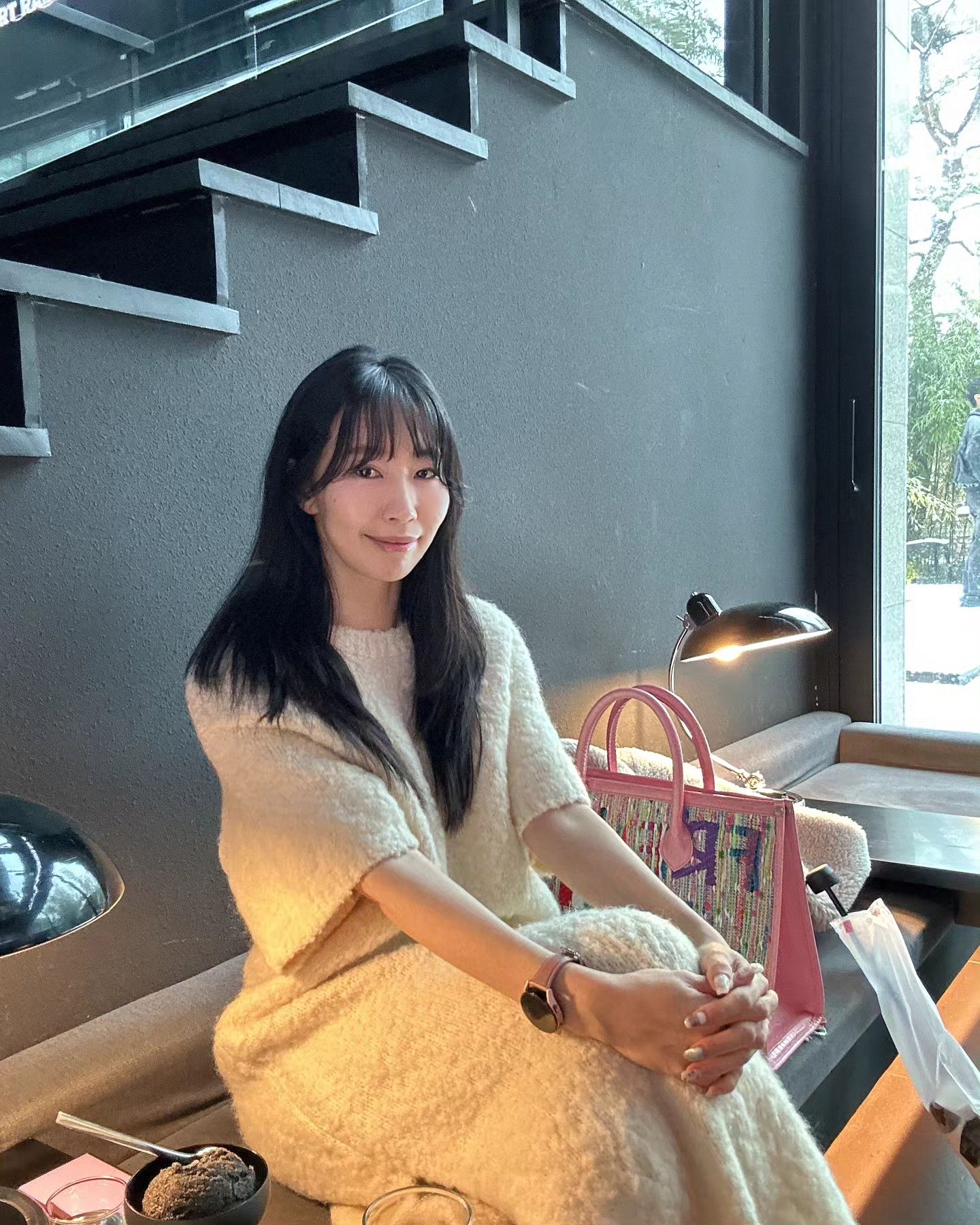 눈이 엄청 많이 왔던 날 
엘사같은 재이랑 데이트 ❄️