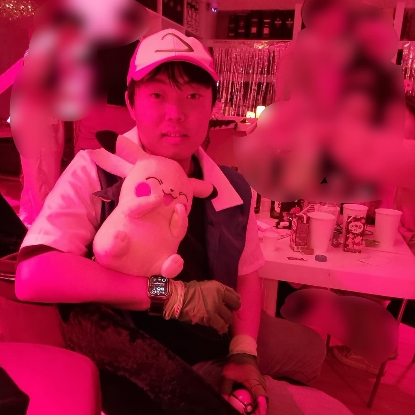 할로윈 파티로 준비해본
포켓몬스터 지우! 잘 어울리나요?