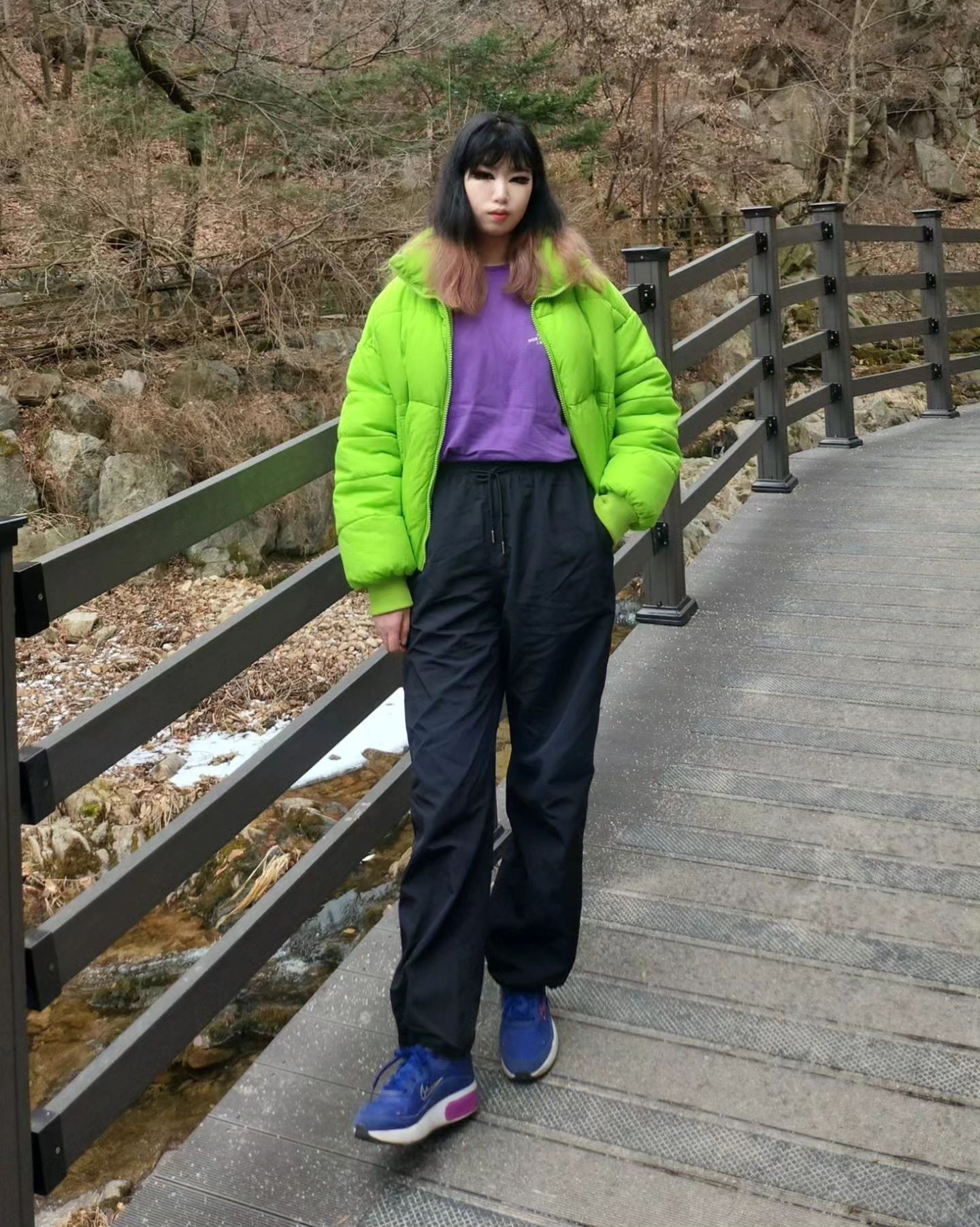 #협찬

내일이면 벌써 설 연휴 시작이네요!

수아레의 컨템퍼러리 나일론 팬츠를
입어봤는데 너무 세상 편하고
예쁜 팬츠에요!💜

허리도 밴딩처리 되어 있어서
설에 맛있는 음식 왕창 먹어도 쏘귣👍

평상시에 입어도 꾸안꾸 깬지깬지라 
너뮤 예뻐요✨️

suarestudio

수아레
contemporary nylon pants 
#black -L

suarestudio #팬츠
#나일론팬츠 #캐주얼 #수아레
#SUARE #바지 #밴딩팬츠 #오버핏
#여자바지