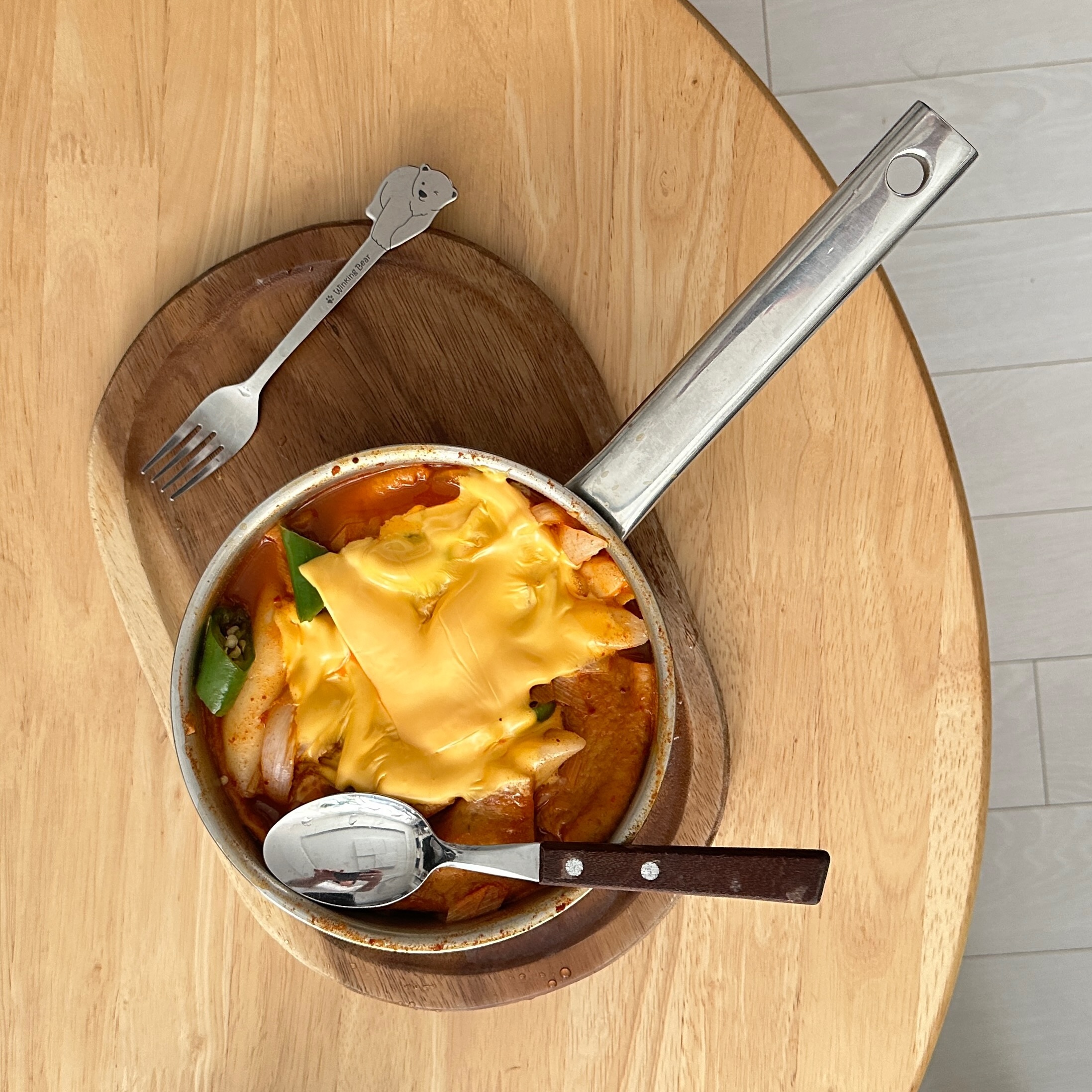 제목 : 속지마
떡볶이 대 망함! 비주얼만 최고! 사진은 역시 의심을 해 볼 여지가 있다!