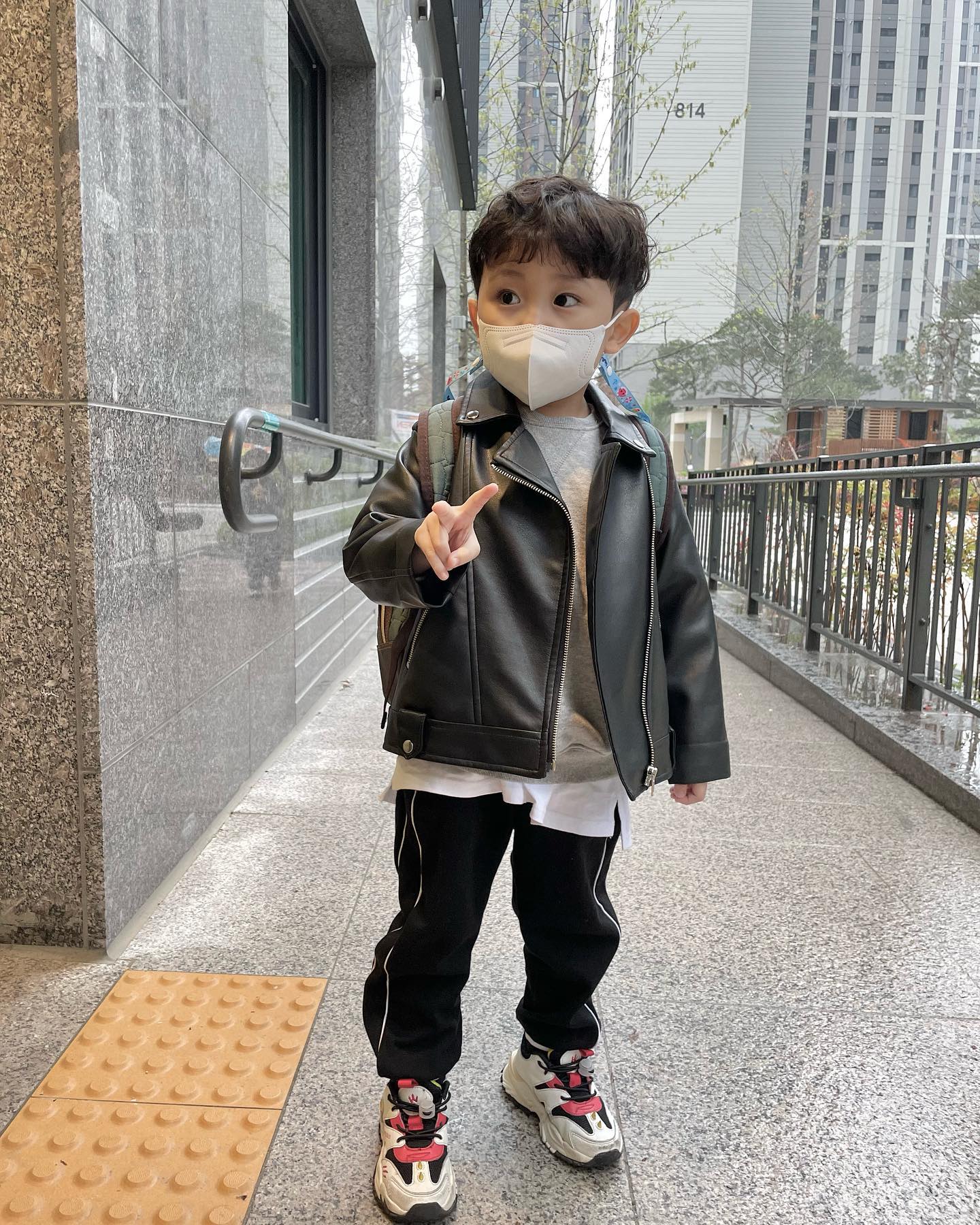 #등원룩 #ootd 
멋쟁이 오빠 😘
