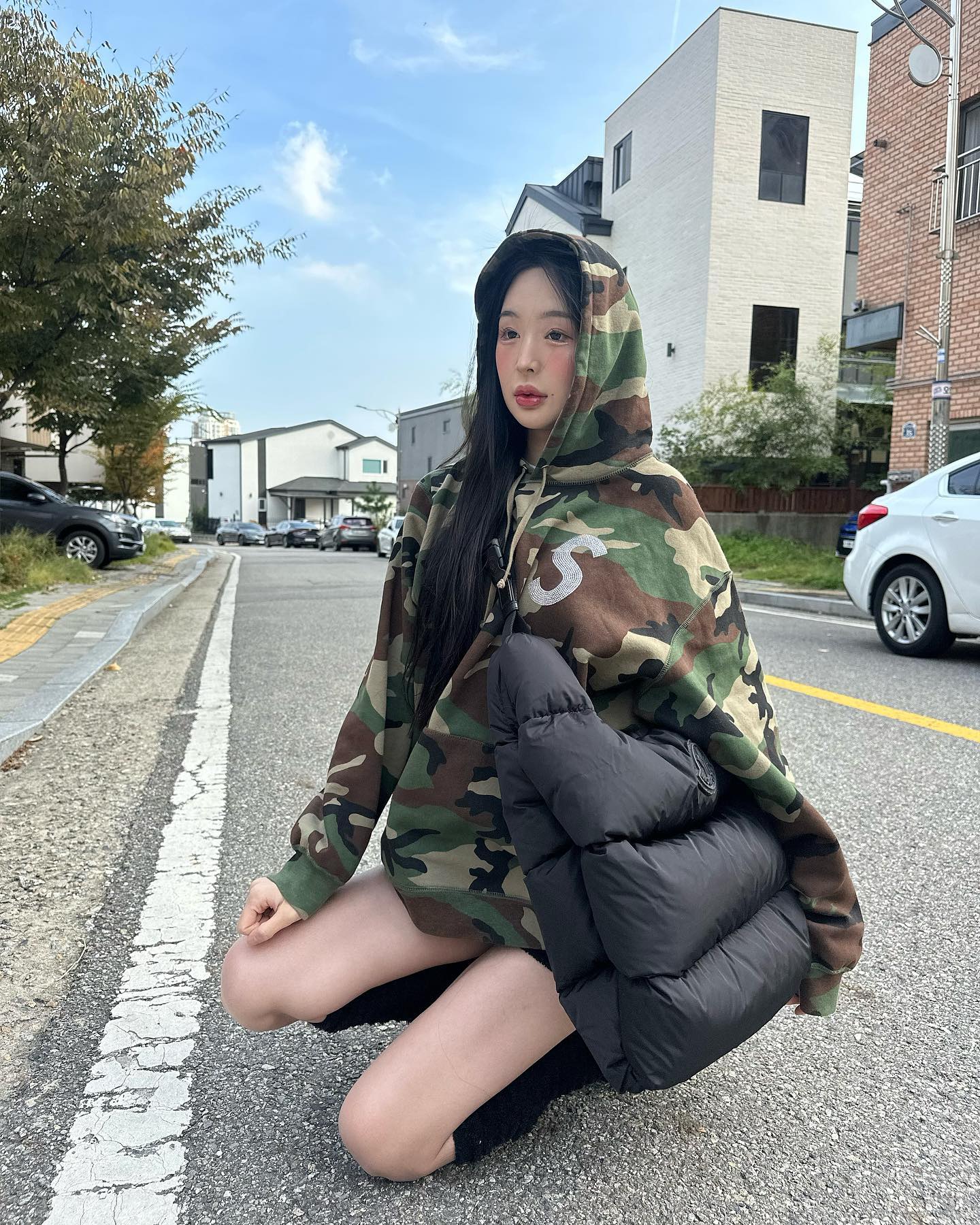 귀여운 moncler 토트백🖤 

#ootd #ootdfashion #리켓 #리켓터 #reket #리켓터스타일 #reketerstyle