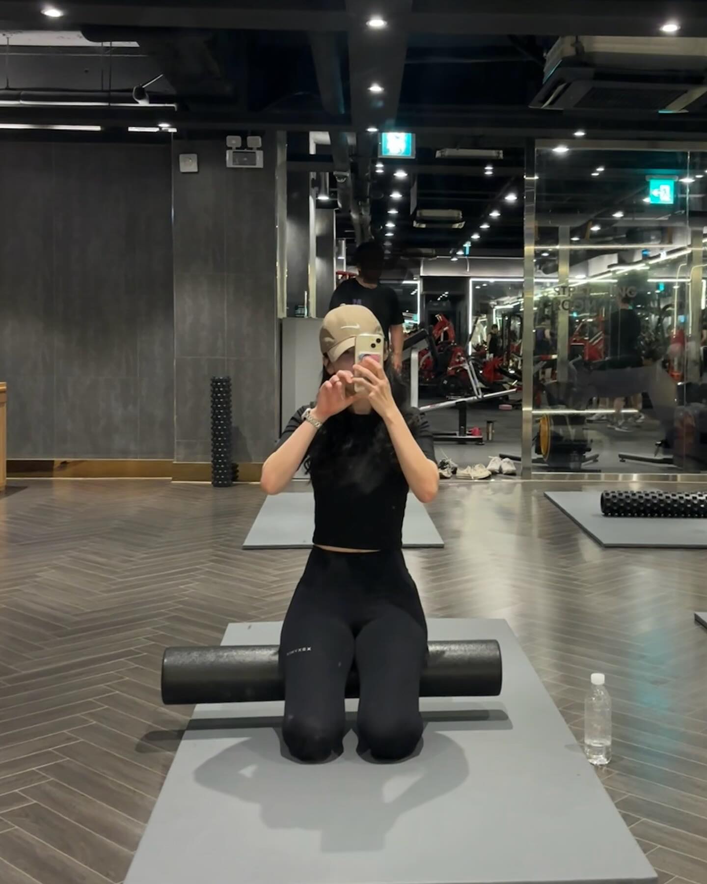 오운쉼
오늘 운동 못가니까 3일 전 못 올린 피드 올리기

어깨가 활활 불타오른 날🔥🔥🔥

수업 중 반말 나오는건 국룰 맞져..?ㅋㅋㅋㅋㅋ
“ 못 밀어!! 더 못 밀어!!!!! 못민다고!!!!!!!!!!😫” 

국룰이 아니라면 변하지 않는 인성인걸로~~✨🤪