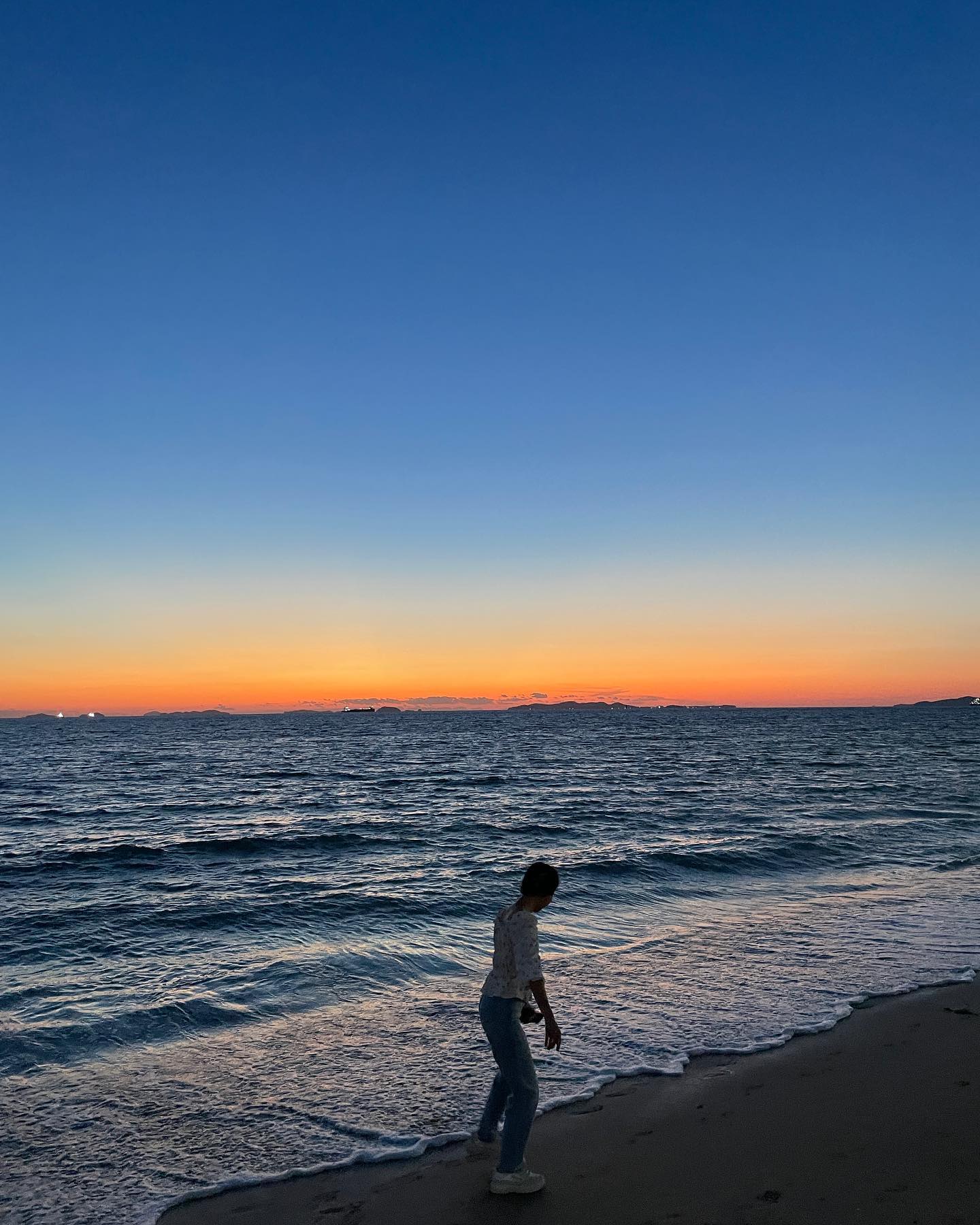 폼미쳤던 어제자 대천해수욕장 일몰🌅
이래서 서해일몰 하는구나🫨
.
#대천해수욕장 #대천해수욕장일몰 #보령여행 #rg커플추천여행지 #rg커플 #충남여행 #충청도여행
