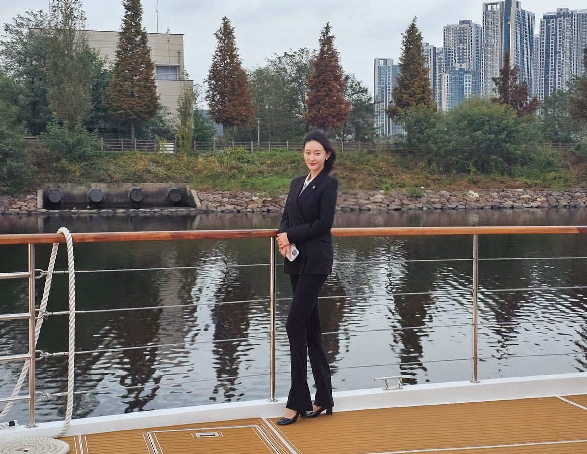 넘나 오랫만에 생존신고 합니다~~~
3월부터 정신없는 회사생활 중이에요~

#아라뱃길 #요트투어 #팀원들과 #걍내가잘나와서올리는거임😅 #일상 #소통 #daily #followforfollowback