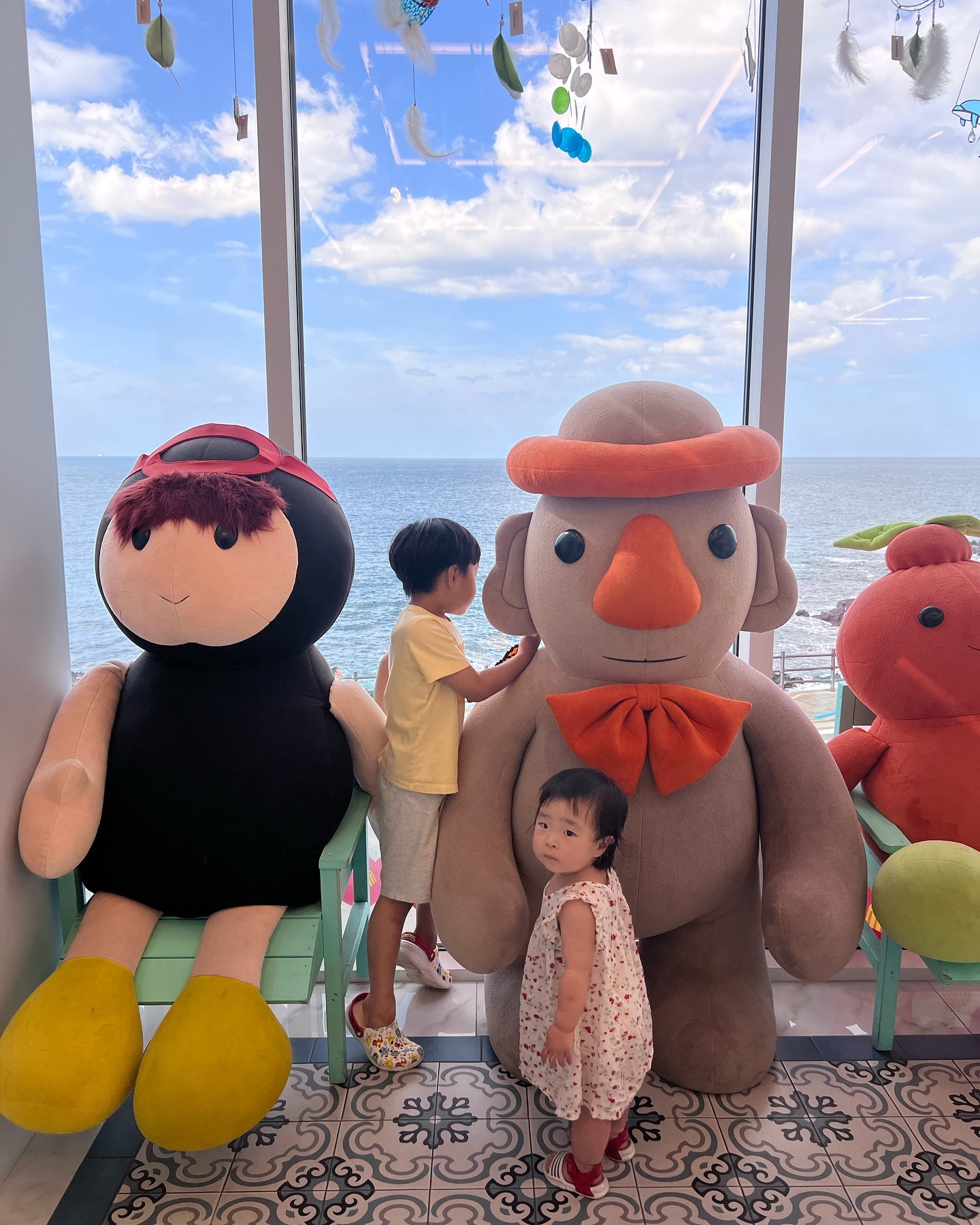 귀여운 울애기들 ❤️ #사이좋아보이는남매 #현실은할말없 #제주용담해안도로