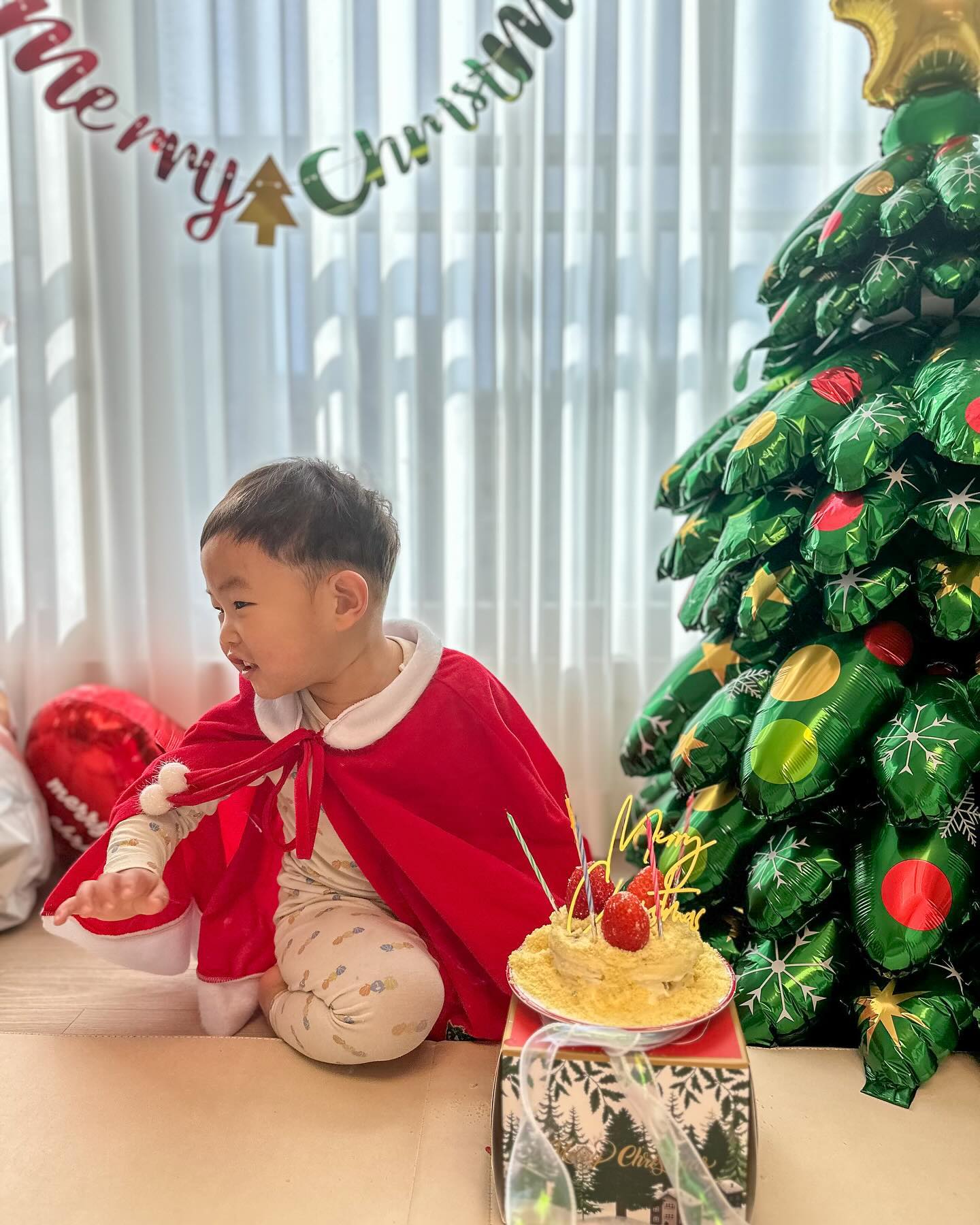 🎂

어린이집에서 보내 준 케이크 만들기
주말에 집에서 만들기 좋네 🎅🏻♥️

근데 집은 초토화네 😇

#케이크#케이크만들기#아들#크리스마스#딸기#딸기케이크