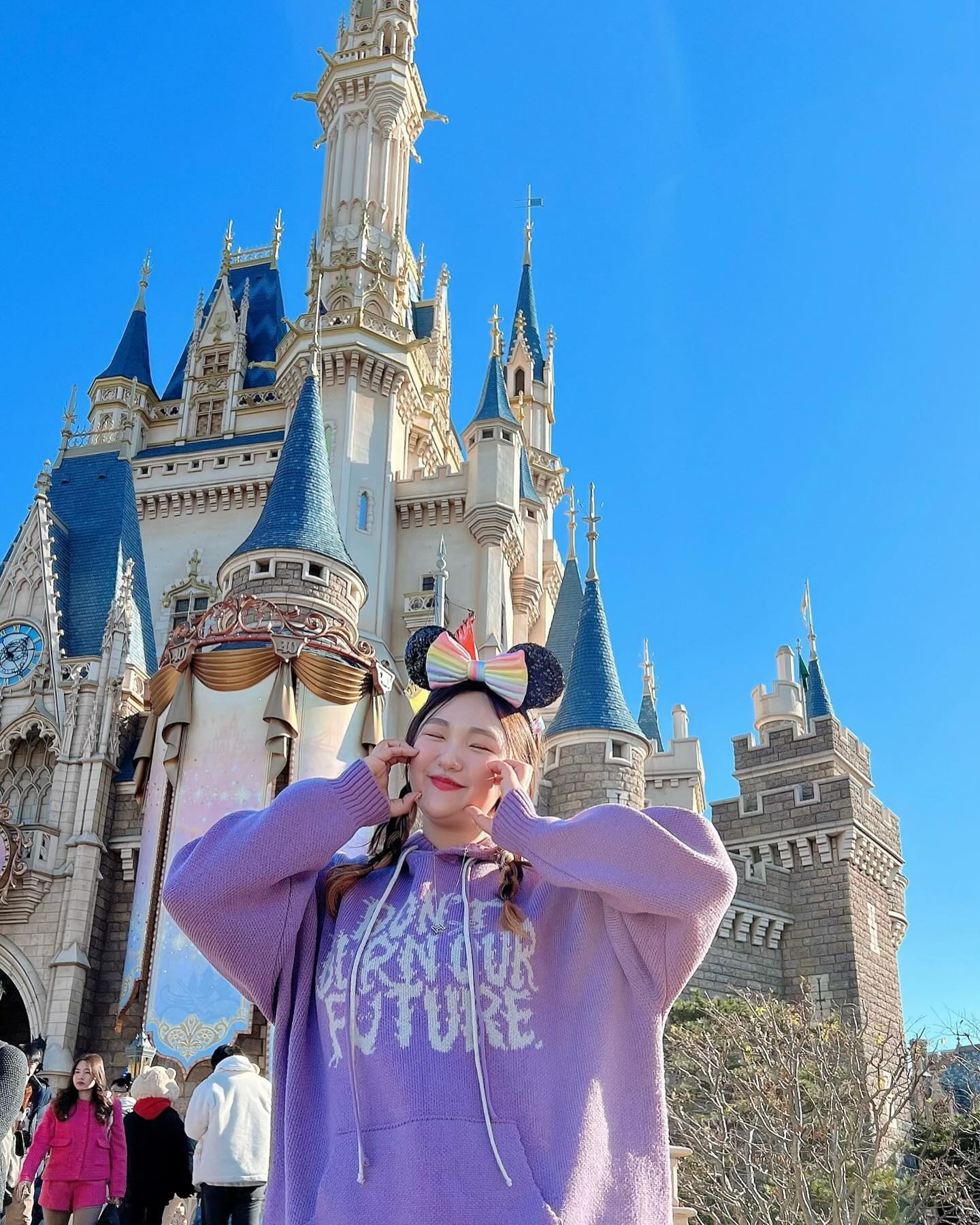 Disney♥️
.
.
.
.
.
#daily #offday #christmas #disney #disneyland #tokyo #fff #fyp #likes #여행 #일본 #일본여행 #디즈니랜드 #디즈니성 #사진 #사진핫플 #포토존 #데일리 #오프라이프 #크리스마스