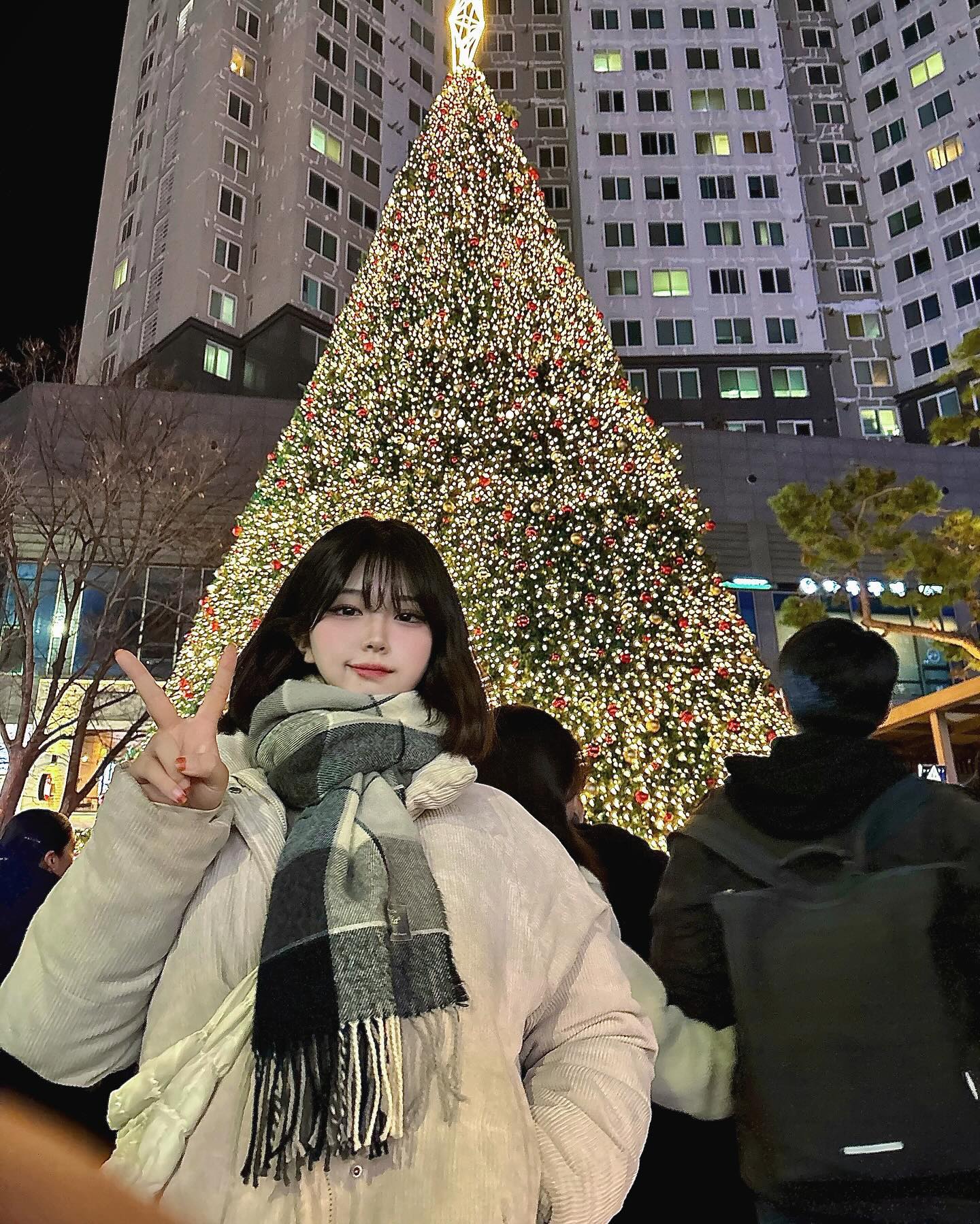 야 손 좀 치워바