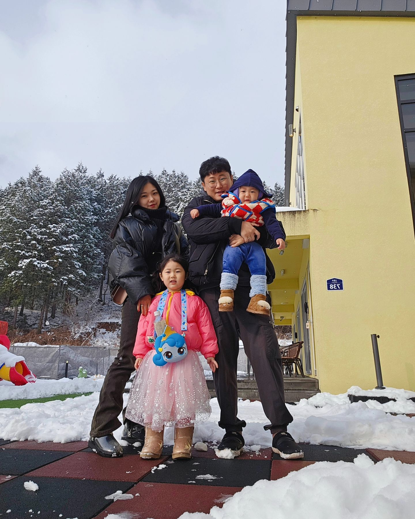 Merry christmas eve🎄
4인체제 유지합시다 ?
#메리크리스마스🎄🎅