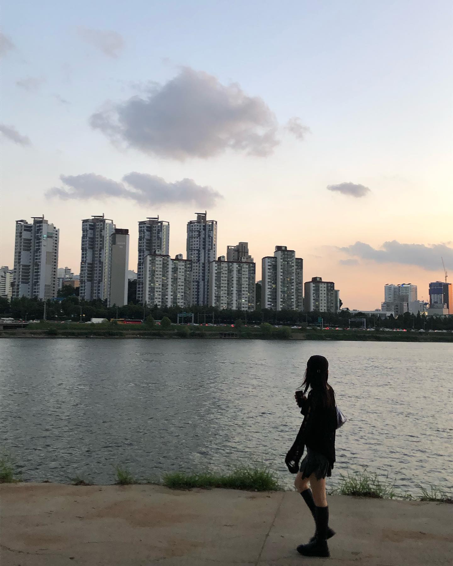 지금 간 척