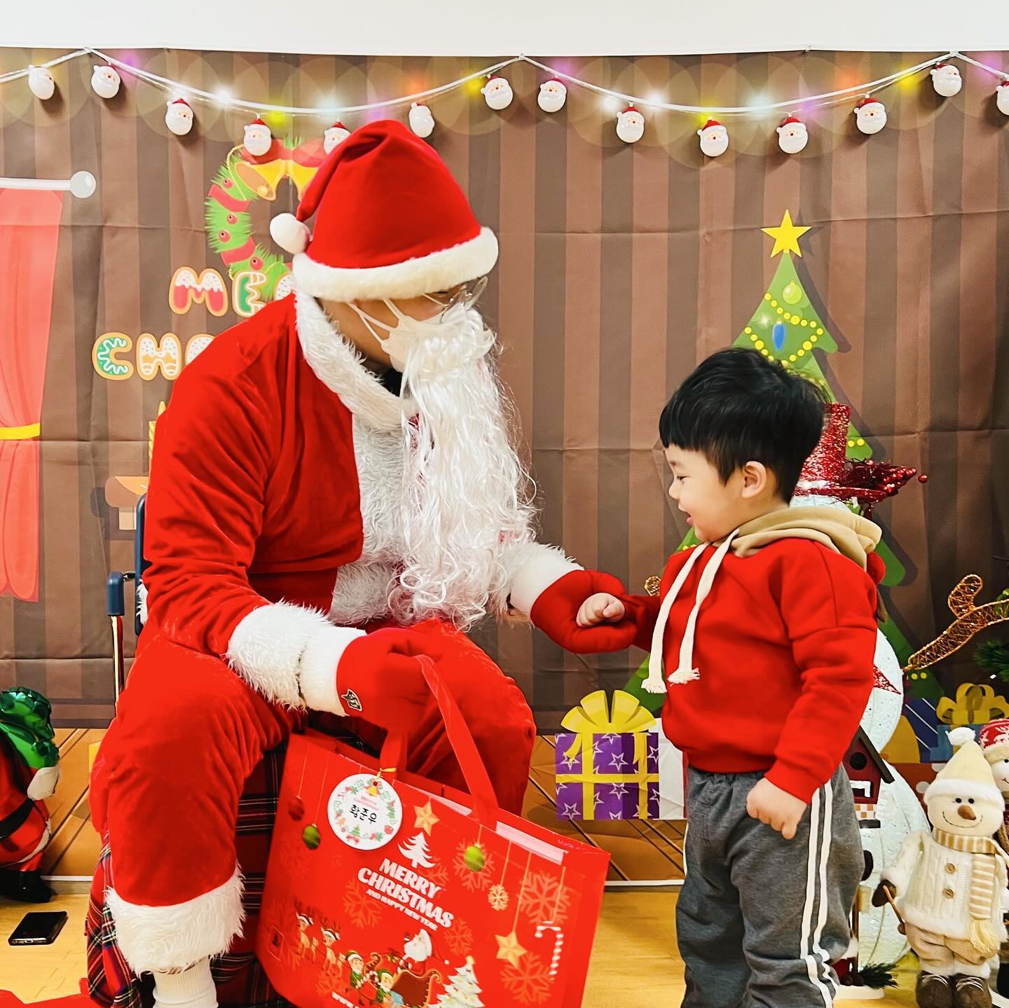 𝐉𝐮𝐧𝐰𝐨𝐨, 𝐌𝐞𝐫𝐫𝐲 𝐂𝐡𝐫𝐢𝐬𝐭𝐦𝐚𝐬🎄