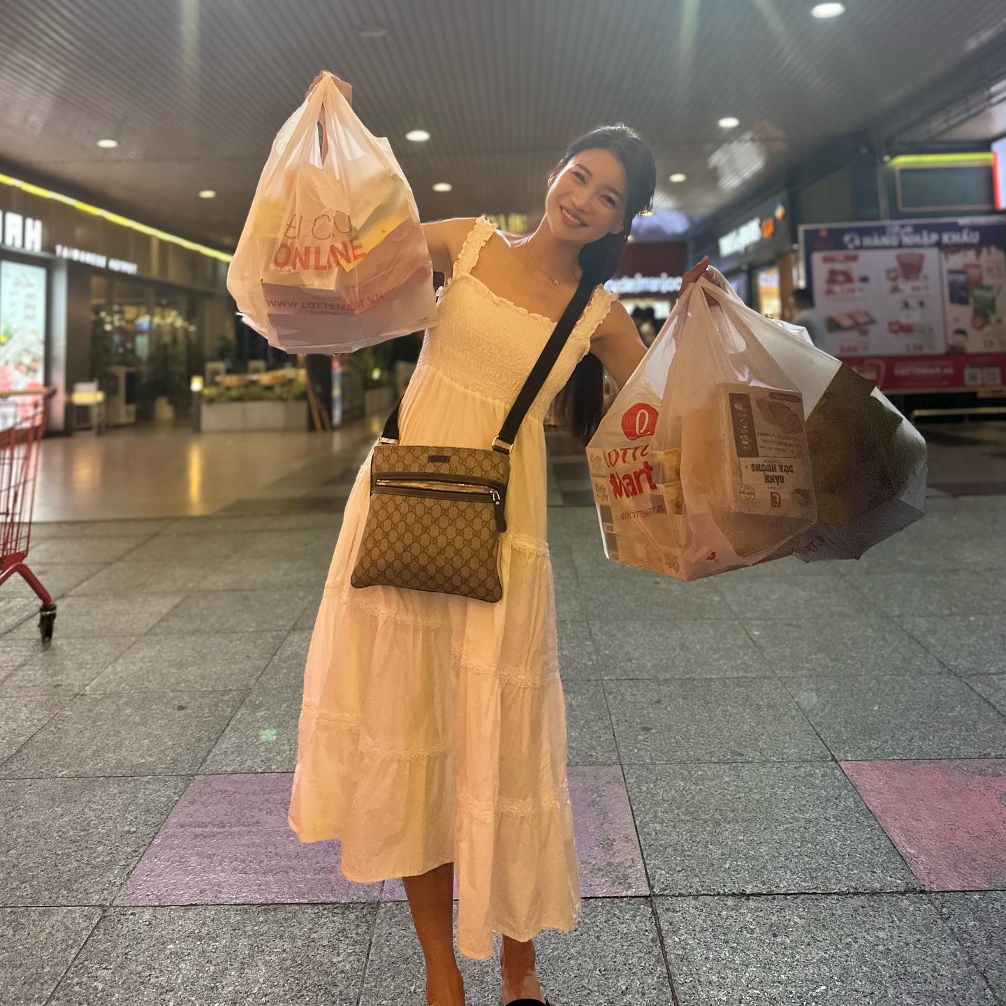 한국 롯데마트 아니고
호치민 롯데마트 🇻🇳

호치민 이모저모 기록☺️
고생했고 뿌듯했고
배달의민족답게 배달로 호치민 즐기기 하고 컴백 🇰🇷

#행복했으면됐어 #행복해
#호치민 #베트남