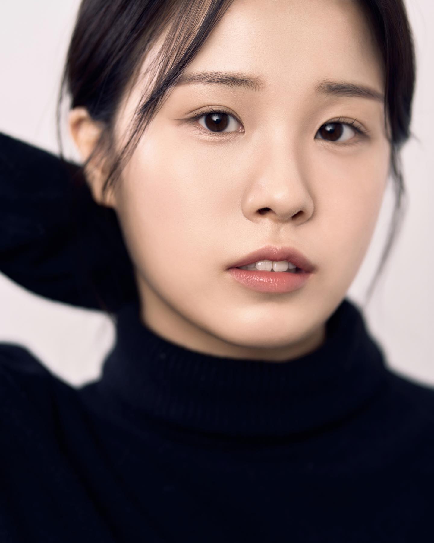 ㅤ 
⚫️ 송지우 Song ji woo | 2002.09.23