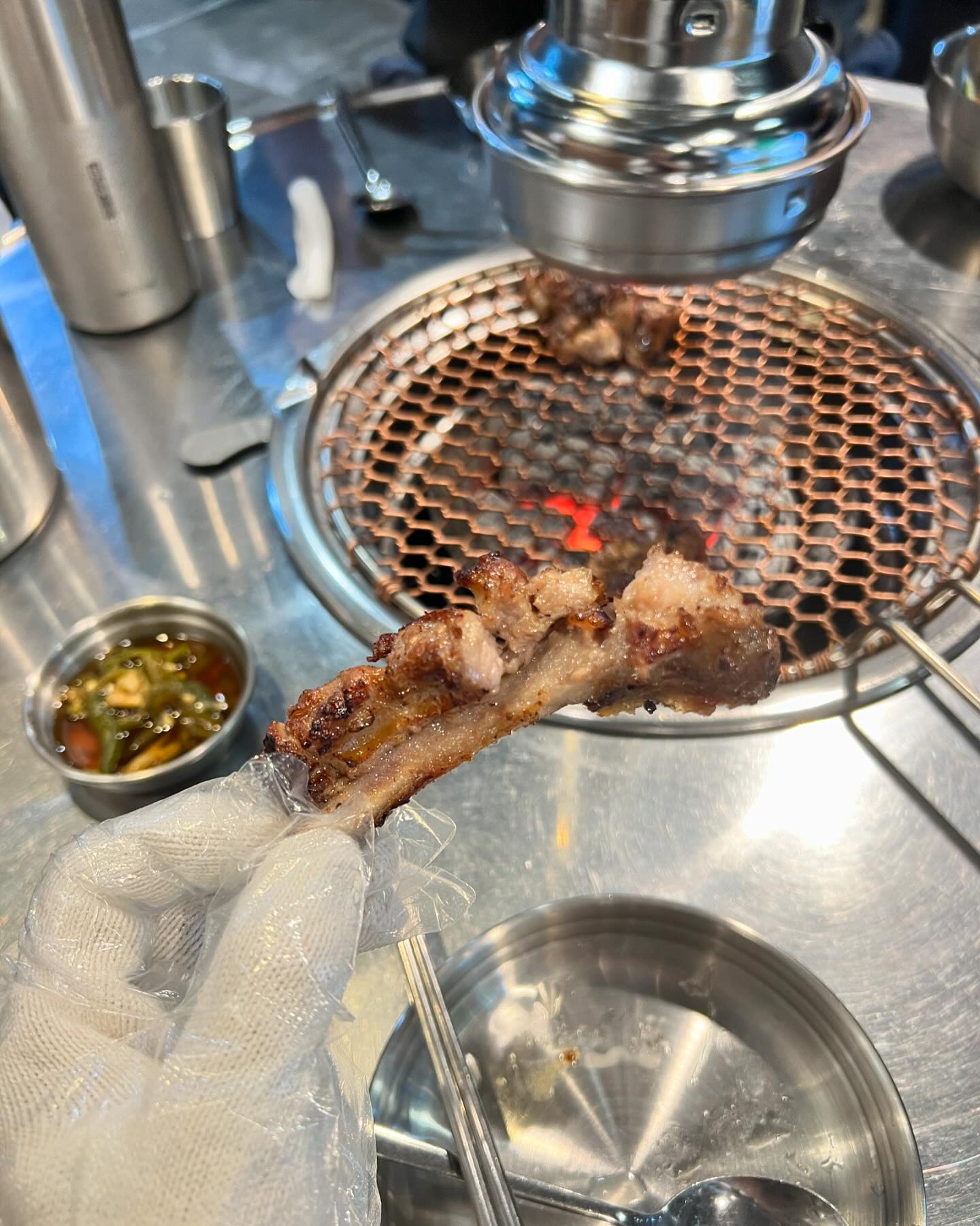 오랜만에 먹고 싶었던 #쪽갈비 
생각보다 파는 곳이 별로 없다
상수역 근처 #해몽