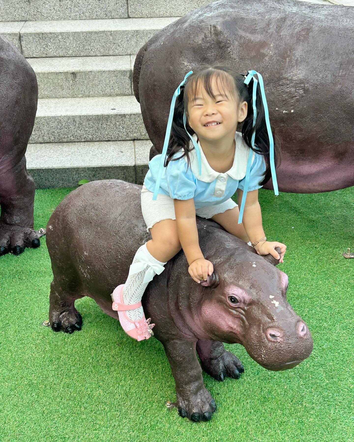 해맑은 웃음 잃지않도록 더 사랑해주기❣️