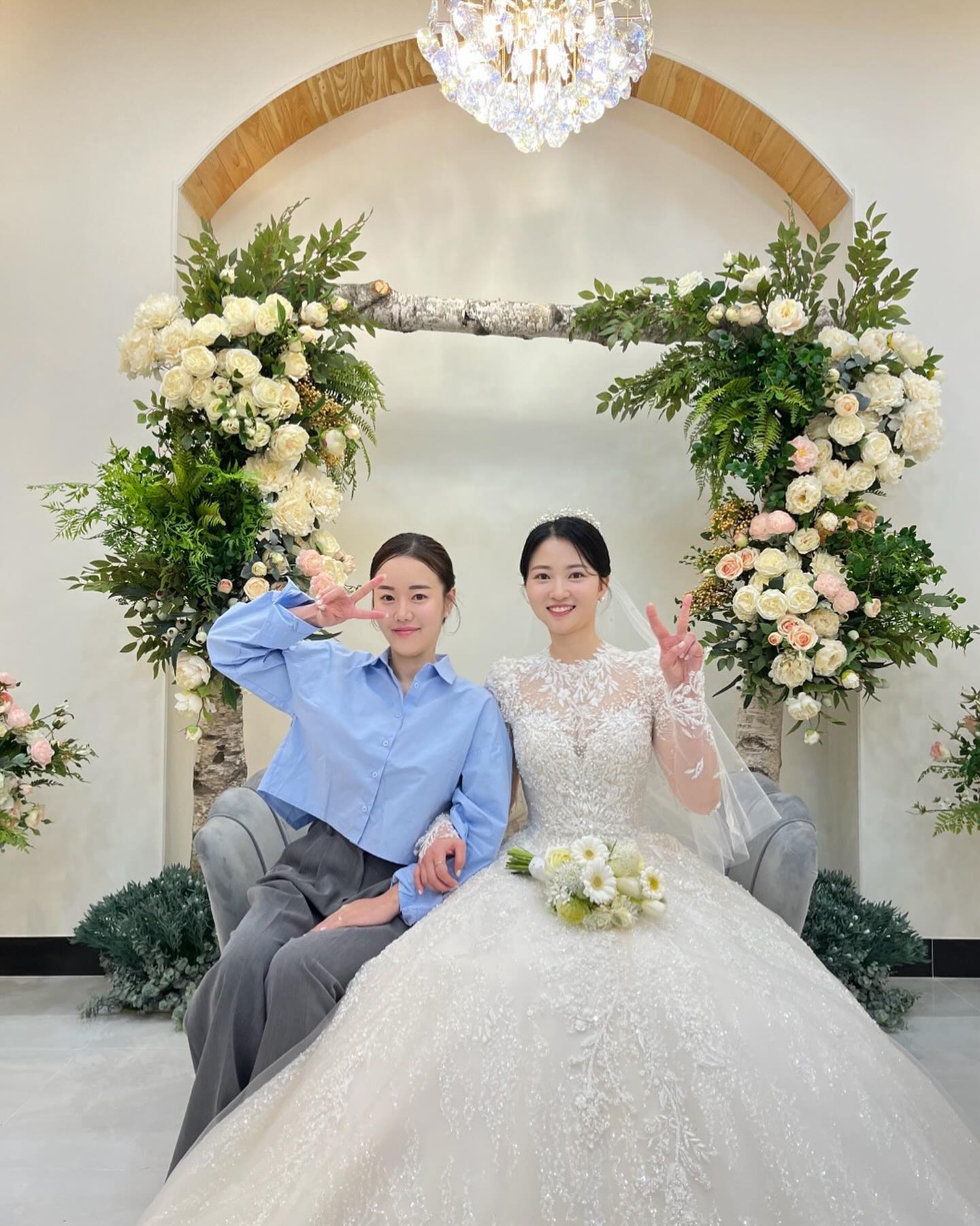 울 형님 결혼 너무너무 축하드려용🤍
그리구 내가 사랑하는 남자두명✌️