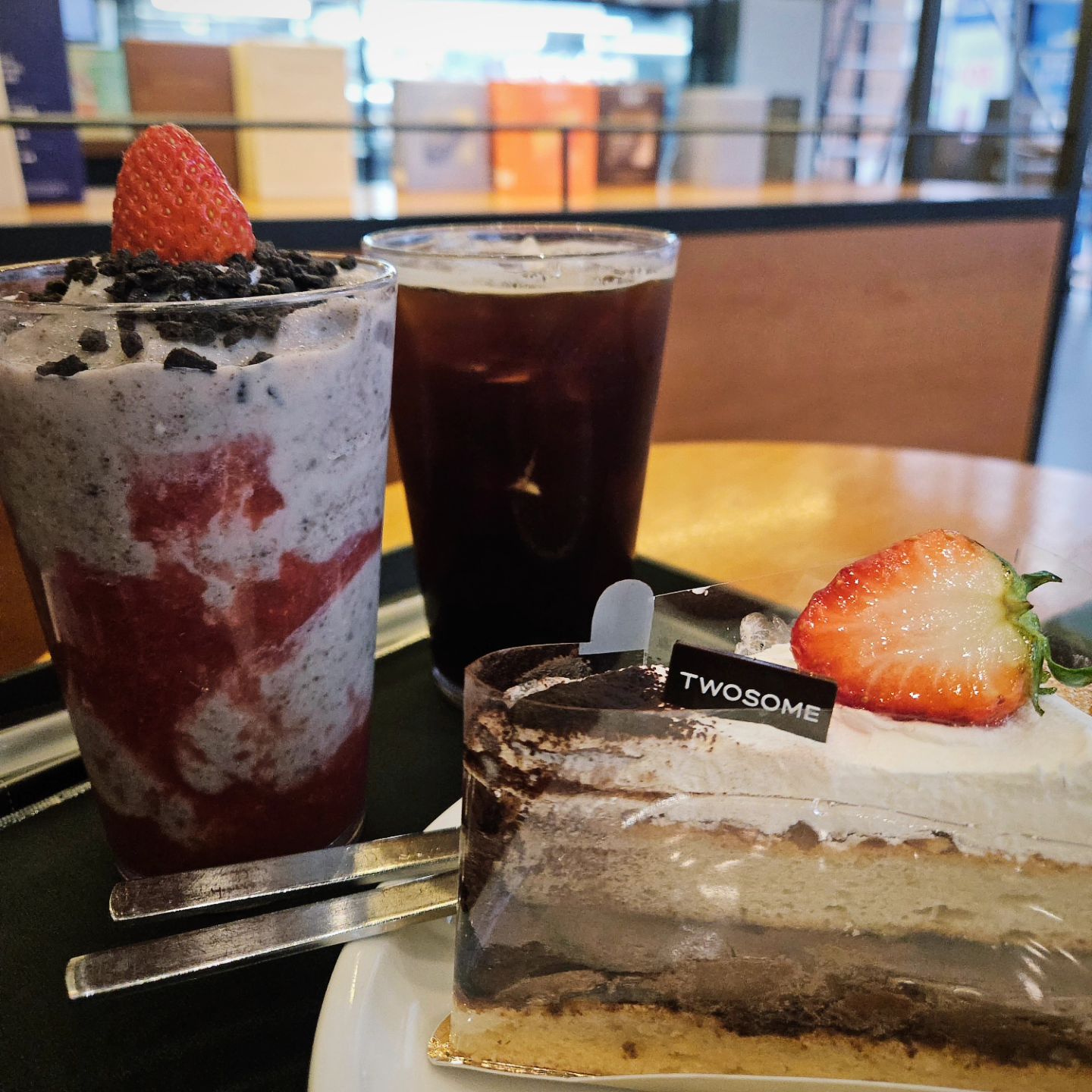 작업할때는 #투썸, 케이크는 역시 #투썸플레이스