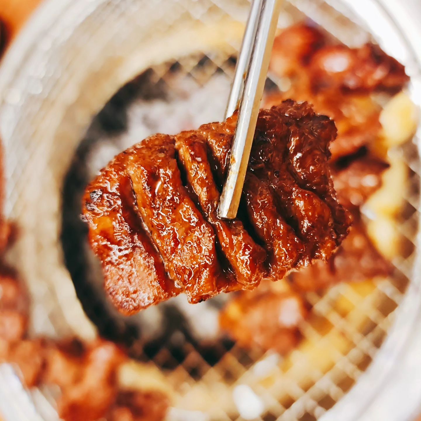 #윤영선평양갈비 

요즘 돼지갈비에 빠져 살고 있어요
요리 명장이 양념한 돼지갈비
너무 맛있게 먹고 왔습니다

#경주고기맛집 #백만기행맛집 #윤영선평양갈비
#경주맛집 #경주양념갈비맛집 #경주맛집추천
#경주여행 #경주삼겹살맛집 #경주겨울여행