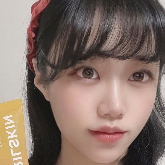 윤혜리 on Instagram: "#광고#에이프릴스킨#aprilskin#필오프팩#필오프팩추천#각질제거#피지제거#착붙팩#예리팩#화장잘먹음#올리브영팩#팩추천#peeloffmask#peeloff#협찬"