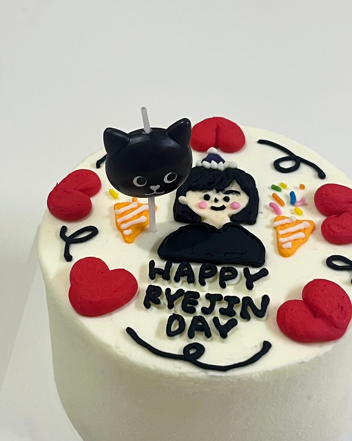 ♥️ - 생일주간 넘므 햄보케~!~!~!
미리 생일상 차려준 재운에게 압도적 감사 🫶🏻

무려 3일을 끓인 소갈비찜 맛 미챠 🤤,,