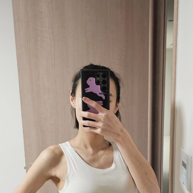 냥집사꿈나무 on Instagram: "#광고 날이 추운만큼 두터운 옷을 챙겨입어야죠 거칠거칠한 니트를 그냥 맨살에 입기 부담스러웠는데 부드러우면서도 얇은 안감이 더해져 더욱 따뜻한 마른파이