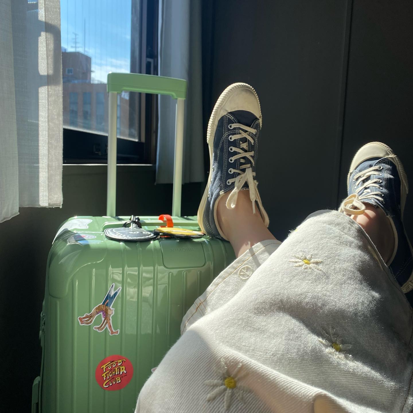 ✈️🩵🤍 #fukuoka #rimowaessential #catchballsneakers #후쿠오카여행 #리모와에센셜트렁크 #오호리공원 #福岡  #旅行