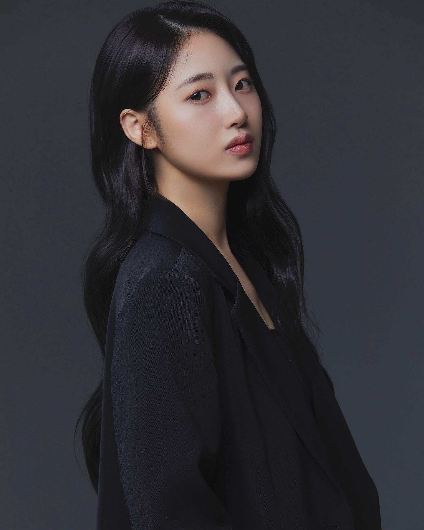 🖤 2024 𝐩𝐫𝐨𝐟𝐢𝐥𝐞 🖤

vividstudio #비비드스튜디오 #프로필촬영