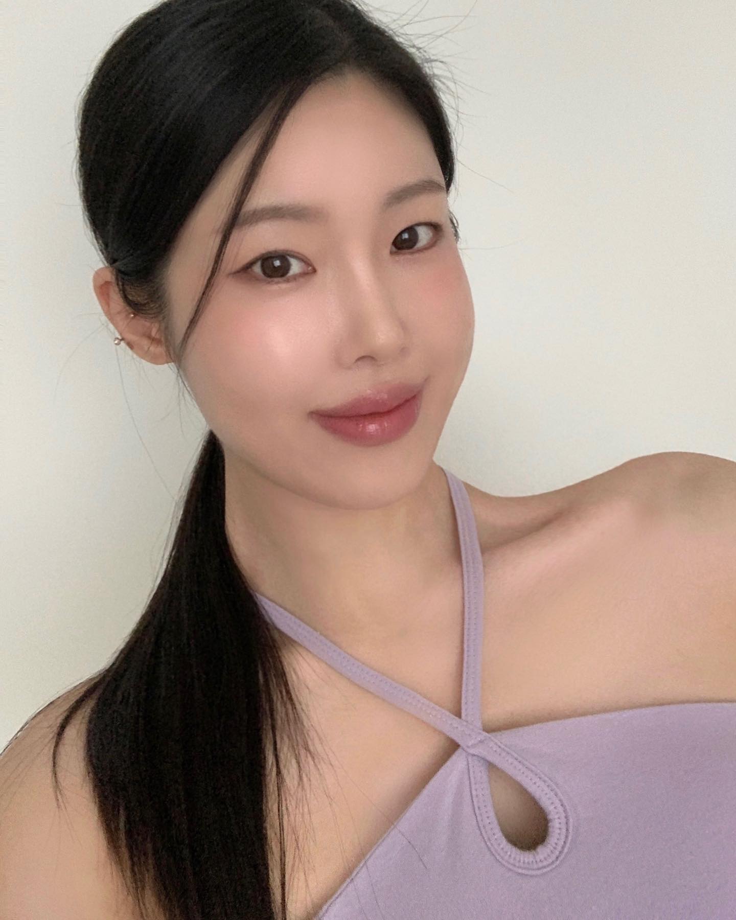 ⠀⠀⠀⠀⠀⠀⠀
운동복은 땀 흡수율이 정말 중요한데
흡수율 좋은 면 재질에 보들보들 촉감까지 좋다
이 브랜드 흔하지 않는 디자인에 예쁜 제품 넘나 많아버림💜
운동하는 모든 사람들이 알았으면 하는 브랜드🫶🏻
 ⠀⠀⠀⠀⠀
official.dhyani 
Grinch point top
 ⠀⠀⠀⠀⠀⠀
#디야니#dhyani#요가복#제품제공