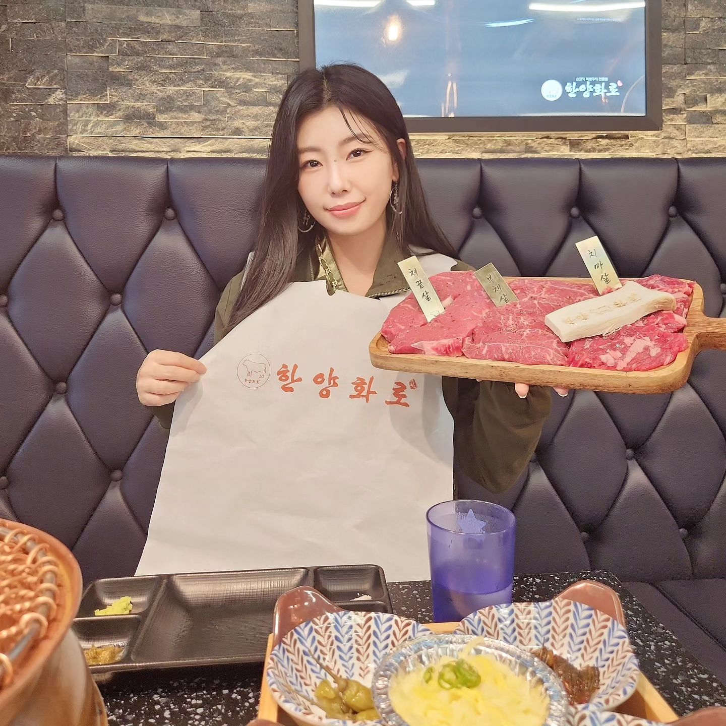 #광고 #마동석소고깃집 🥩🥩

요즘 완전 핫하죠~ ❝한양화로❞
마블리가
맛있다는데 무조건 가봐야죠~

매장도 깔끔하고 고기에 곁들여 먹을게 많아서 정신없이 먹었는데,,
고기양 왜이리 많죠?? 진짜 가성비 갑🩷🩷

가격은 착한데 이렇게 많이 먹을 수 
있다니 역시 마동석님이 추천한 이유가 있네용// 

모임장소로도 굳~
가족들끼리도 방문해 보세용😁

#소고기맛집 #소고기구이 #가성비소고기 #마동석소고기
#마동석고기집 #마블리고기집 #한양화로 #한양화로삼성동본점 #삼성동소고기 #삼성역소고기#가성비좋은맛집 #회식장소추천 #고기맛집 #데이트맛집 #맛집추천 #맛집공유