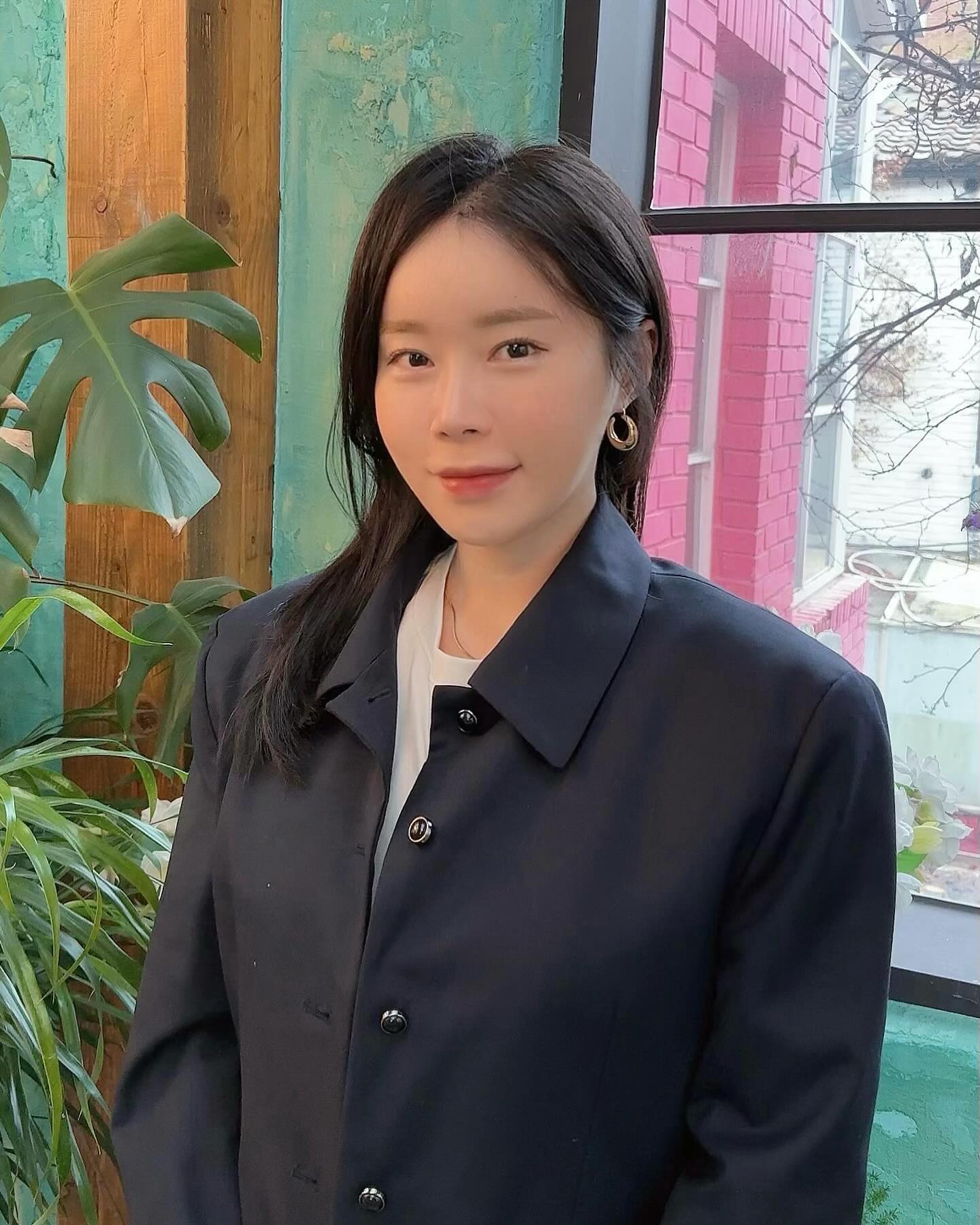 밖은 춥고 실내는 건조해서 얼굴에 주름이 자글자글🥲 뭘 발라도 푸석하고 각질 뜨고 피부 미워보일 때 큰맘먹고 지른 리쥬란힐러 정말 만족스러웠어요!  
미백에도 좋고 매끈해지고 화장도 잘 먹어서 만족중! 저처럼 고민이신 분들에게 완전 강추해요! 
1:1맞춤 상담을 통해 최적의 시술을 추천해 주시고 개개인의 피부 상태를 고려하여 정밀하게 시술을 진행하여 만족스러운 효과를 오랫동안 유지할 수 있도록 도움을 줘서 너무 좋았어요~ (왕친절) 
제가 방문한 강남피부과! 본관 리뉴얼 오픈했는데 3층은 제모클리닉, 11층은 피부와 리프팅센터, 13층은 VIP & 월드 와이드센터, 본관은 제모 외 모든 시술이 가능하도록 진료항목별로 세분화하여 굿~ 
👂2월9일까지 전 항목 15%할인이라 예뻐지고 싶은분들에게 추천해요!

#내돈내산 #피부과 #피부과추천 #강남피부과 #강남역피부과 #리쥬란 #리쥬란힐러 #REJURAN #크라이오셀 #빅세일 #새해이벤트 #이벤트 #피부과이벤트